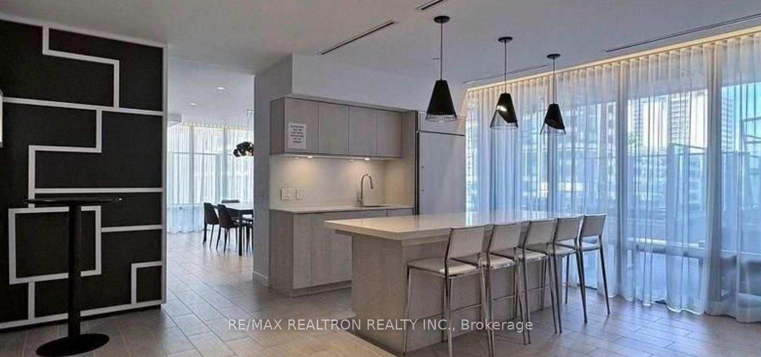 Photo 8 of Unit 3407, 99 Broadway Avenue, Toronto, Mount Pleasant West — HOMEH