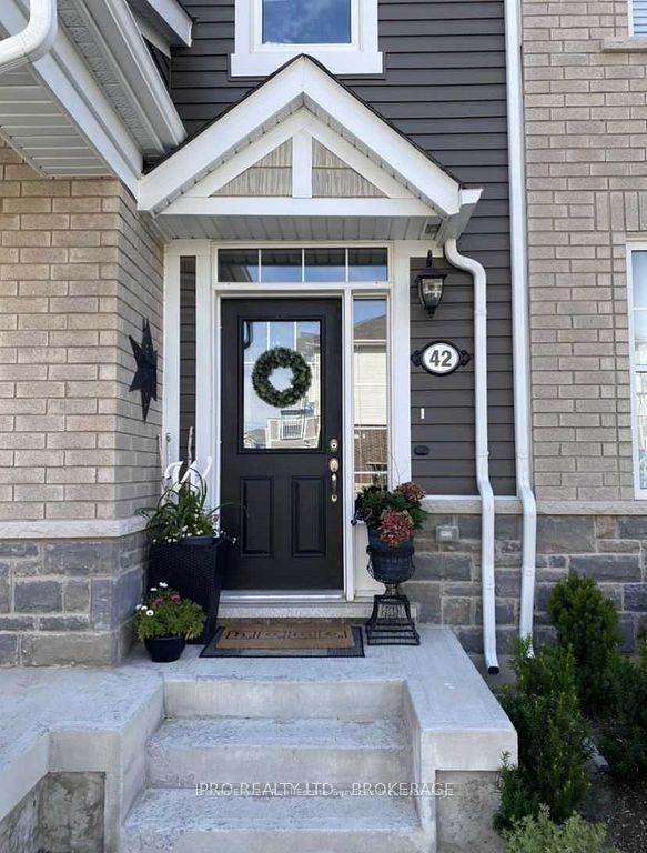 Photo 2 of Unit 42, 1222 Rose Way, Milton, Cobban — HOMEH