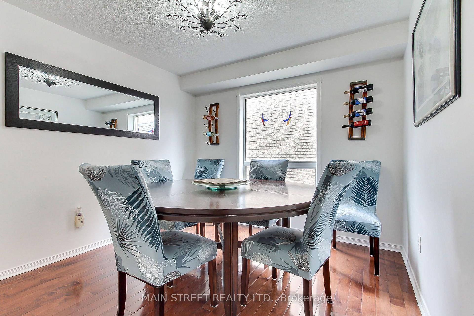 Photo 9 of 110 Crittenden Drive, Georgina, Keswick South — HOMEH