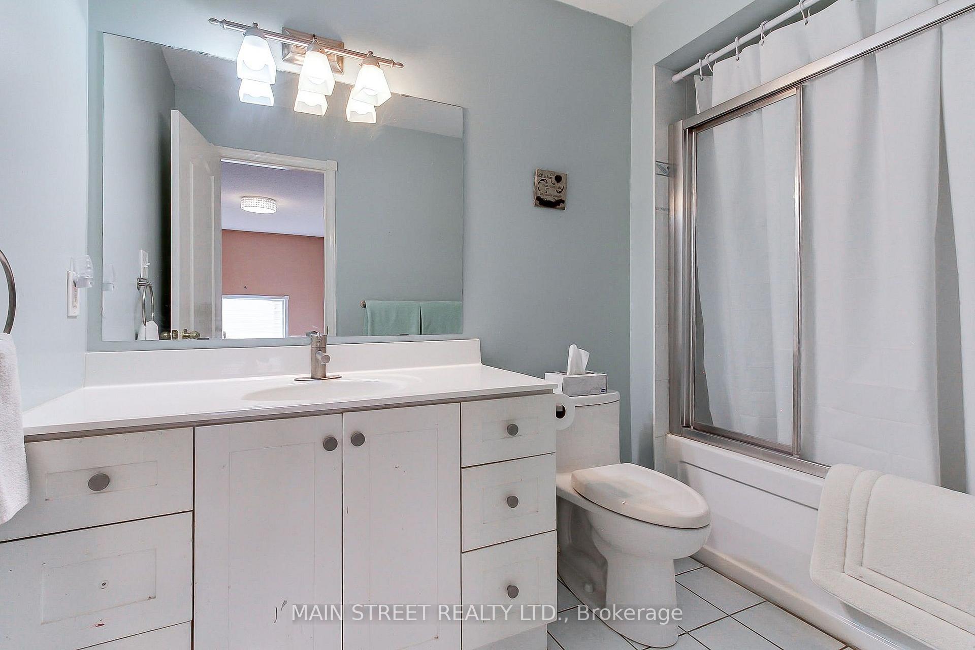 Photo 24 of 110 Crittenden Drive, Georgina, Keswick South — HOMEH