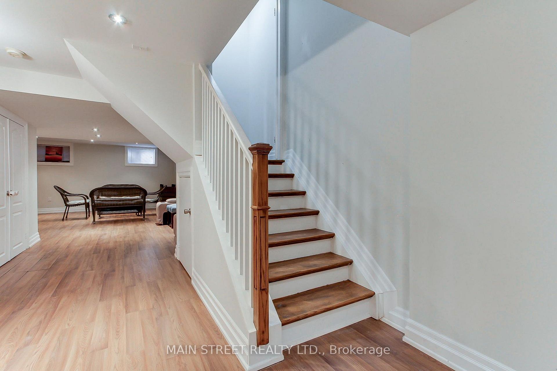 Photo 25 of 110 Crittenden Drive, Georgina, Keswick South — HOMEH