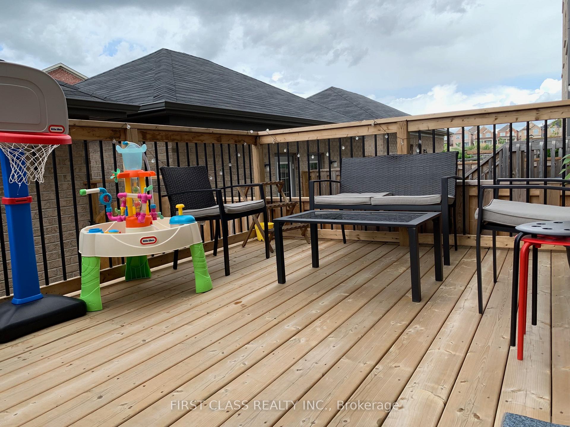 Photo 13 of 1782 Donald Cousens Parkway, Markham, Cornell — HOMEH