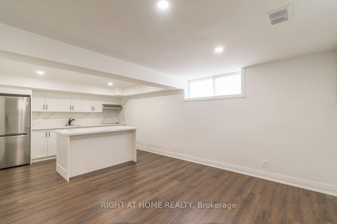 Photo 5 of Unit Bsmt, 186 Driscoll Road, Richmond Hill, Mill Pond — HOMEH