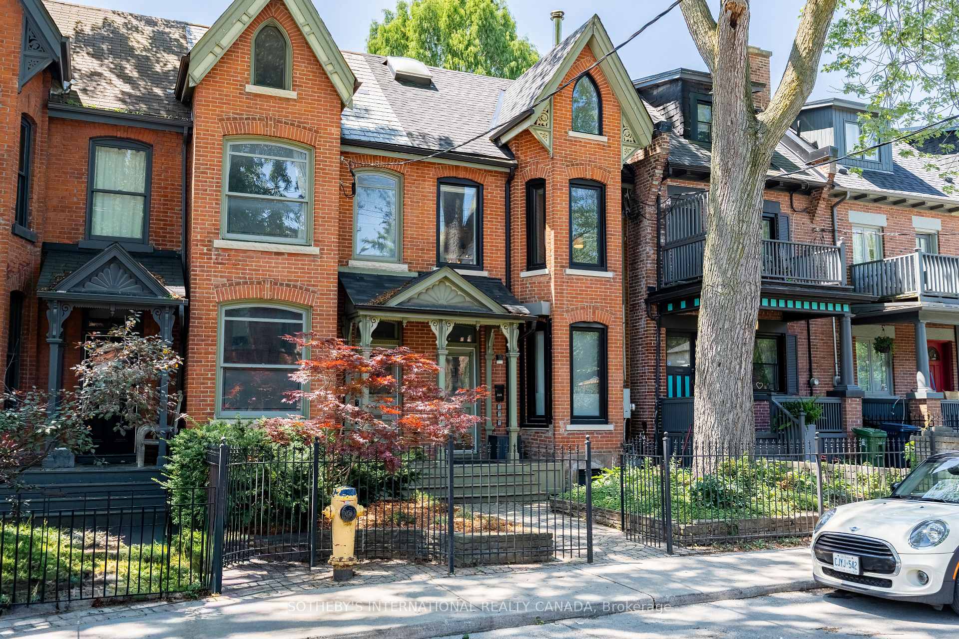 Photo of 366 Ontario Street