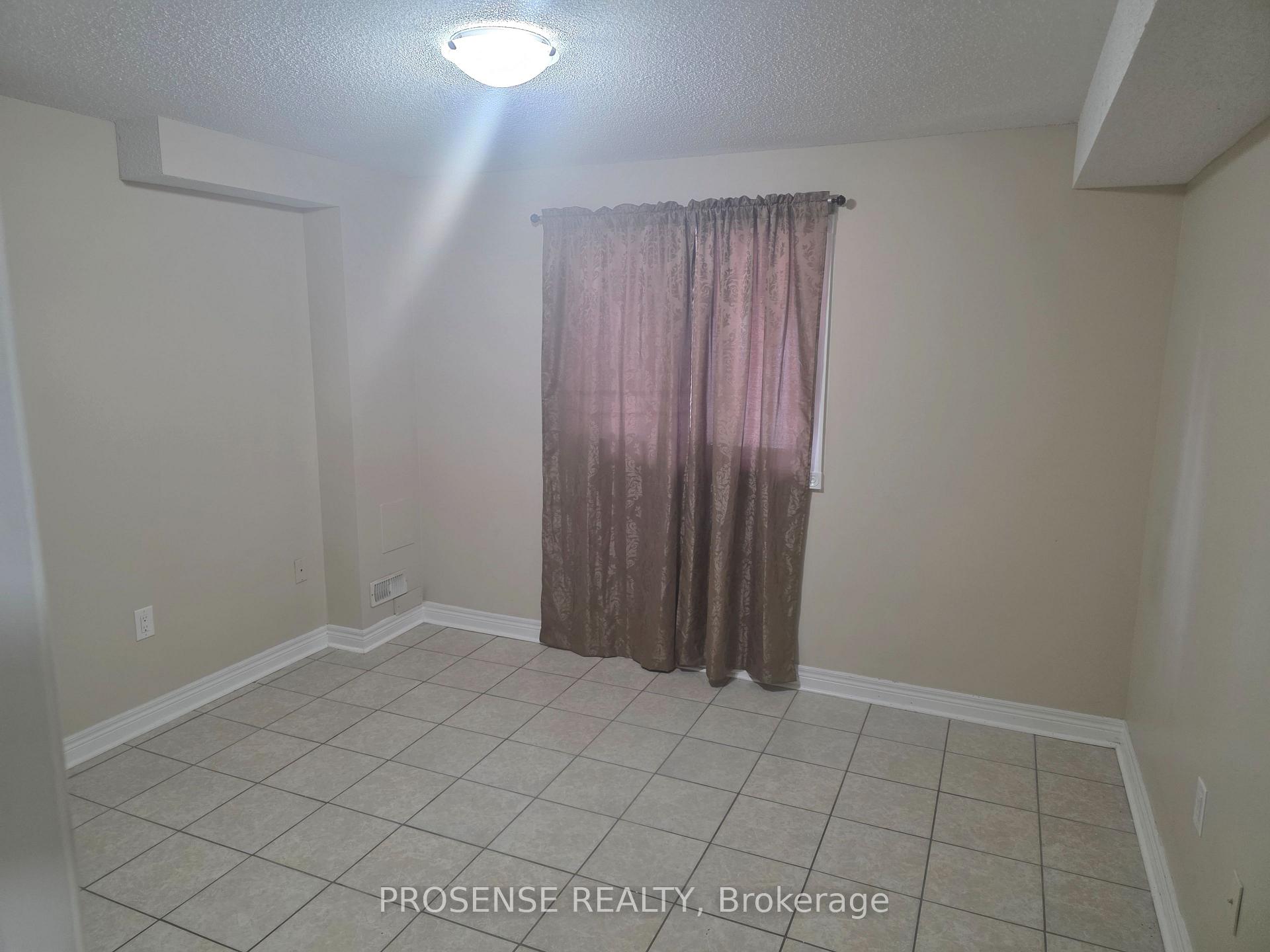 Photo 11 of 118 Rollingwood Bsmt Drive, Brampton, Fletcher's Creek South — HOMEH