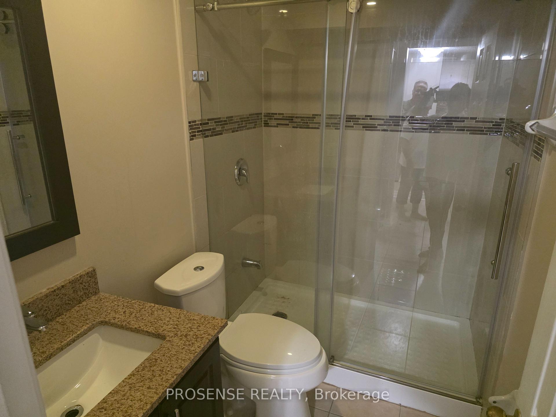 Photo 14 of 118 Rollingwood Bsmt Drive, Brampton, Fletcher's Creek South — HOMEH