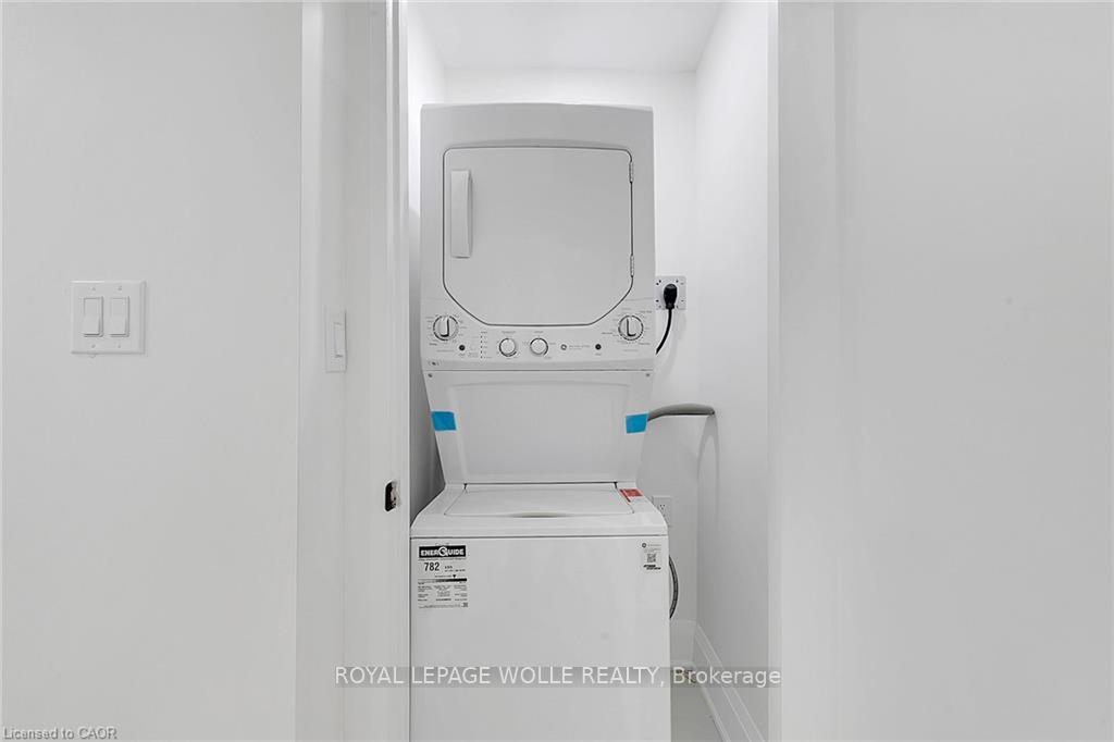 Photo 8 of Unit 2, 581 Lancaster Street W, Kitchener, Lexington/Lincoln Village — HOMEH