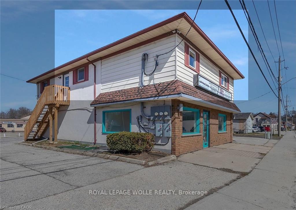 Photo 12 of Unit 2, 581 Lancaster Street W, Kitchener, Lexington/Lincoln Village — HOMEH