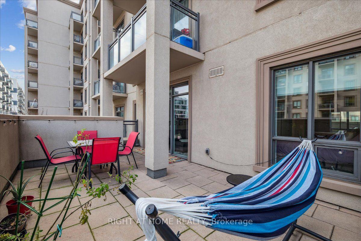 Photo 4 of Unit 301, 2490 Old Bronte Road, Oakville, Westmount — HOMEH