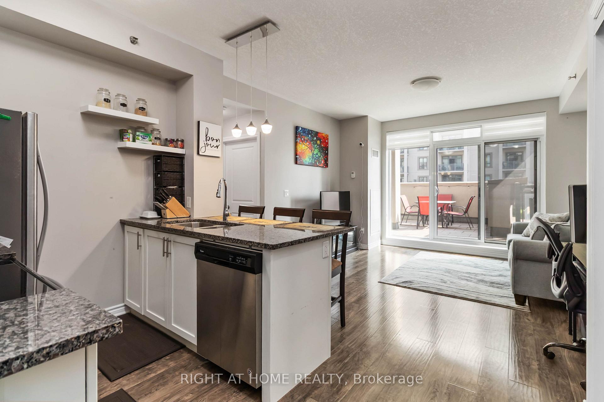 Photo 14 of Unit 301, 2490 Old Bronte Road, Oakville, Westmount — HOMEH