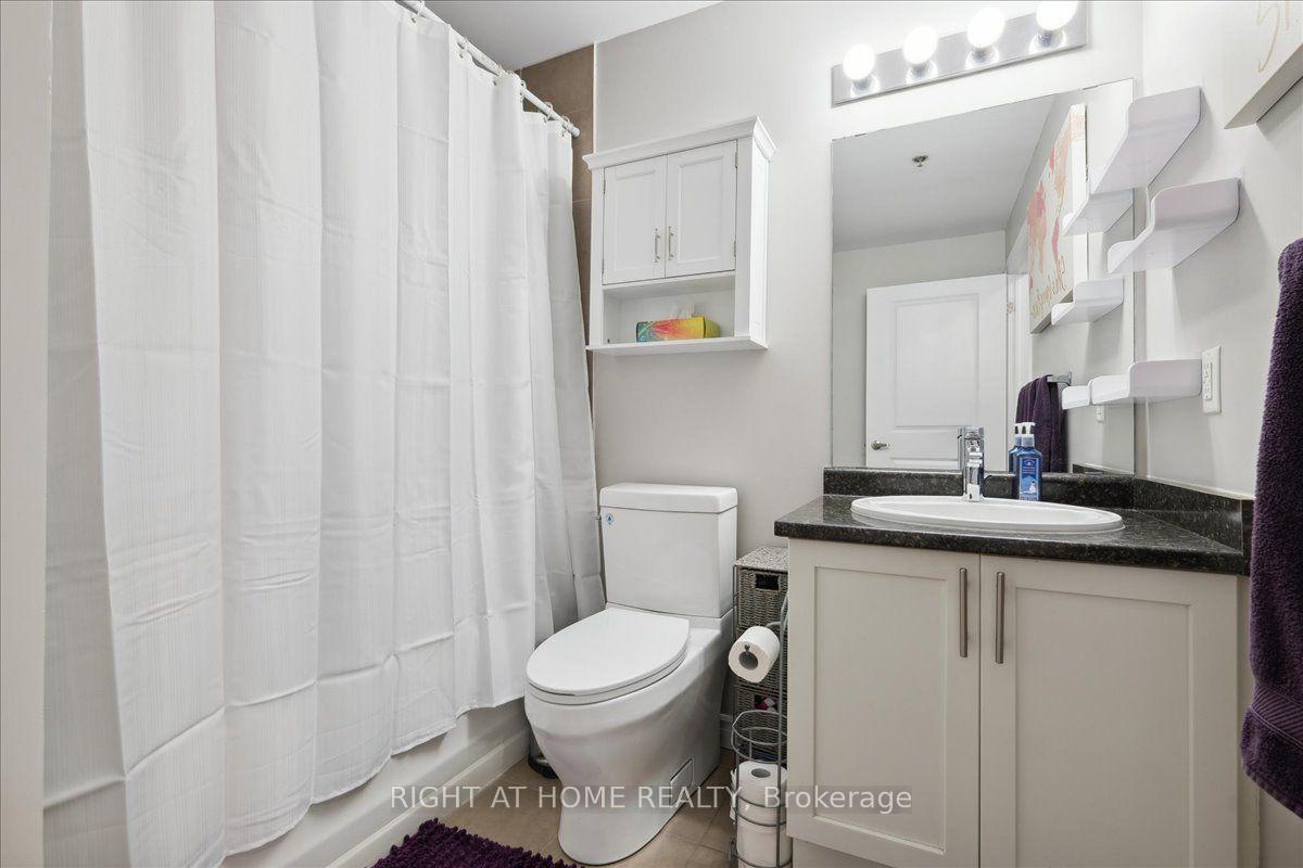 Photo 22 of Unit 301, 2490 Old Bronte Road, Oakville, Westmount — HOMEH