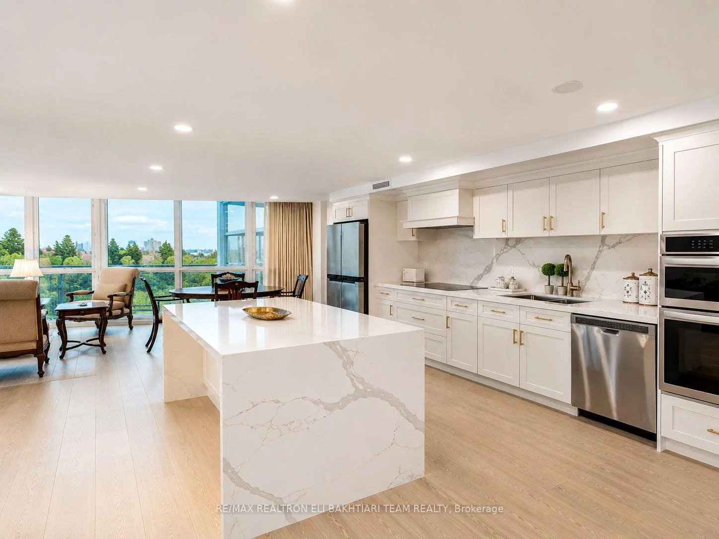 Photo 12 of Unit 502, 85 Skymark Drive, North York, Hillcrest Village — HOMEH