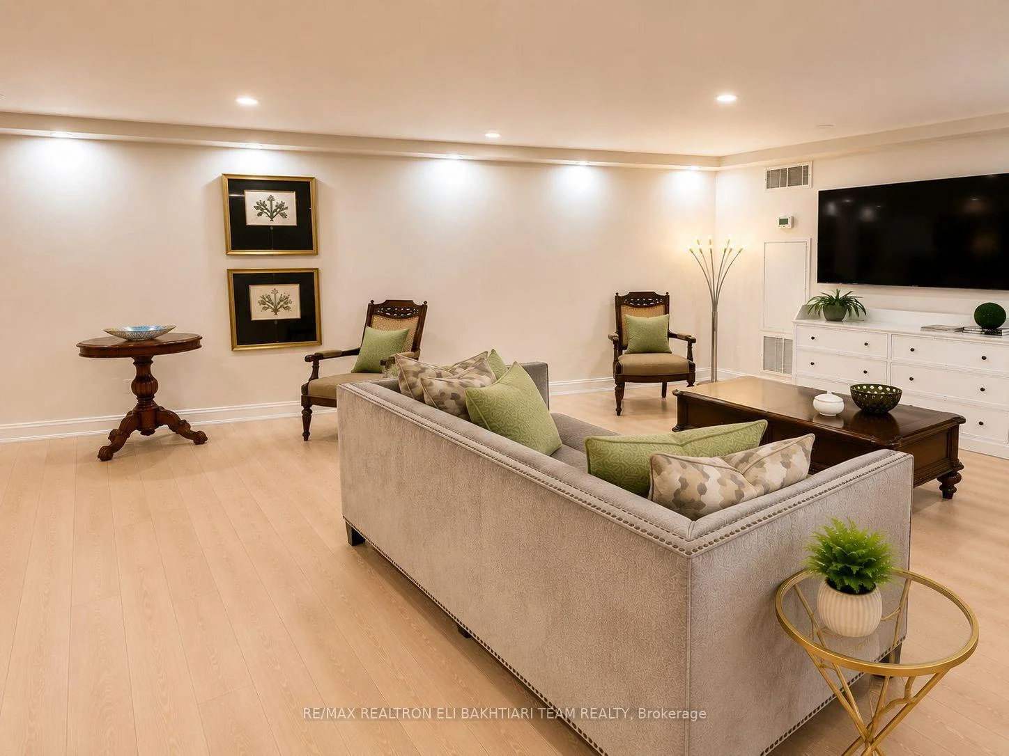 Photo 24 of Unit 502, 85 Skymark Drive, North York, Hillcrest Village — HOMEH