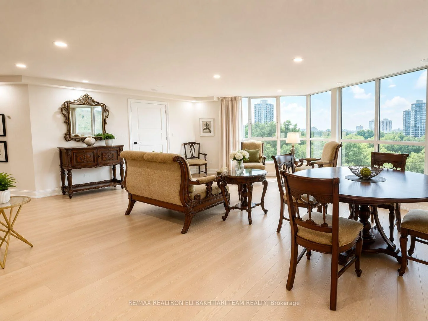 Photo 25 of Unit 502, 85 Skymark Drive, North York, Hillcrest Village — HOMEH
