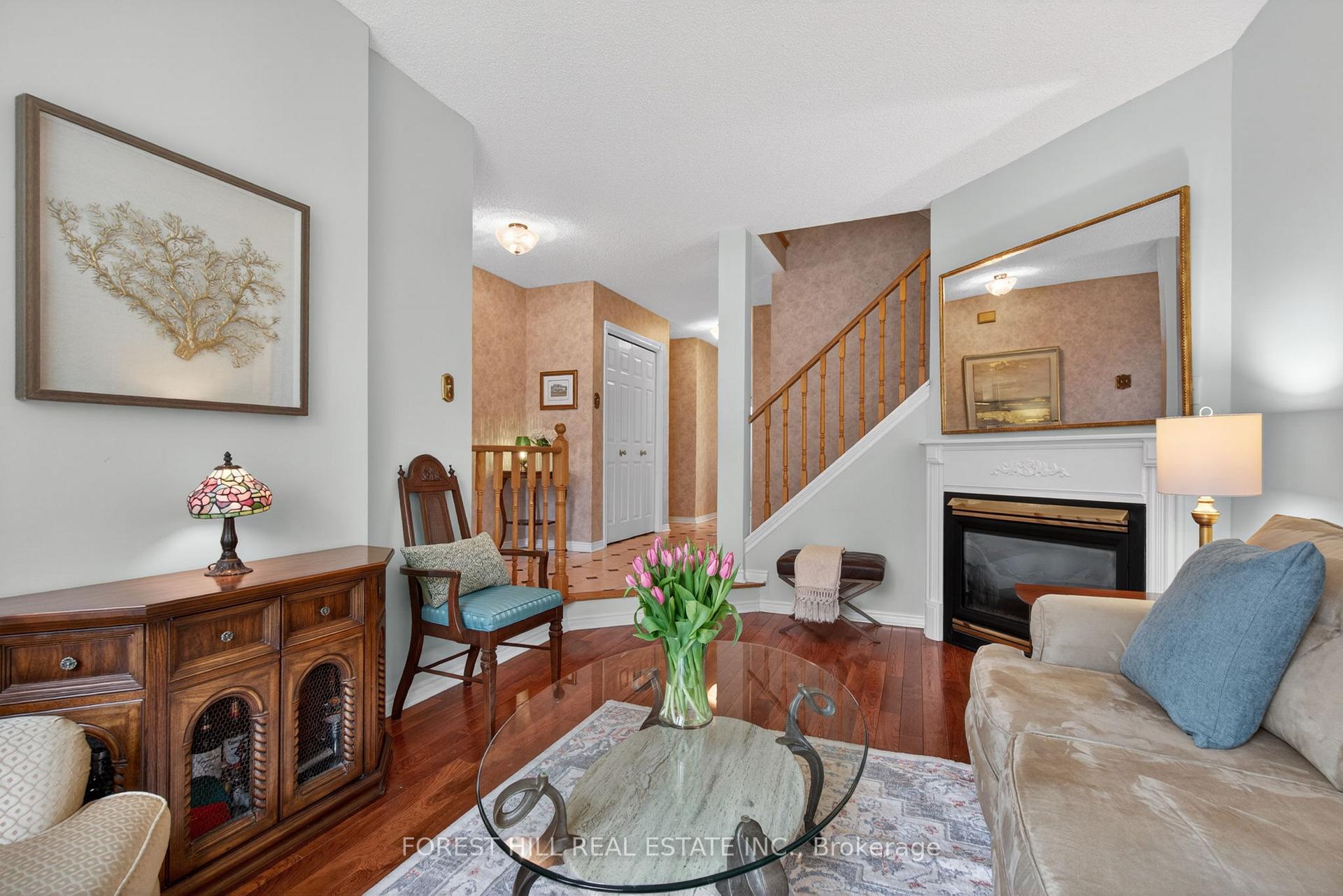 Photo 5 of Unit 30, 4635 Regents Terrace, Mississauga, Hurontario — HOMEH