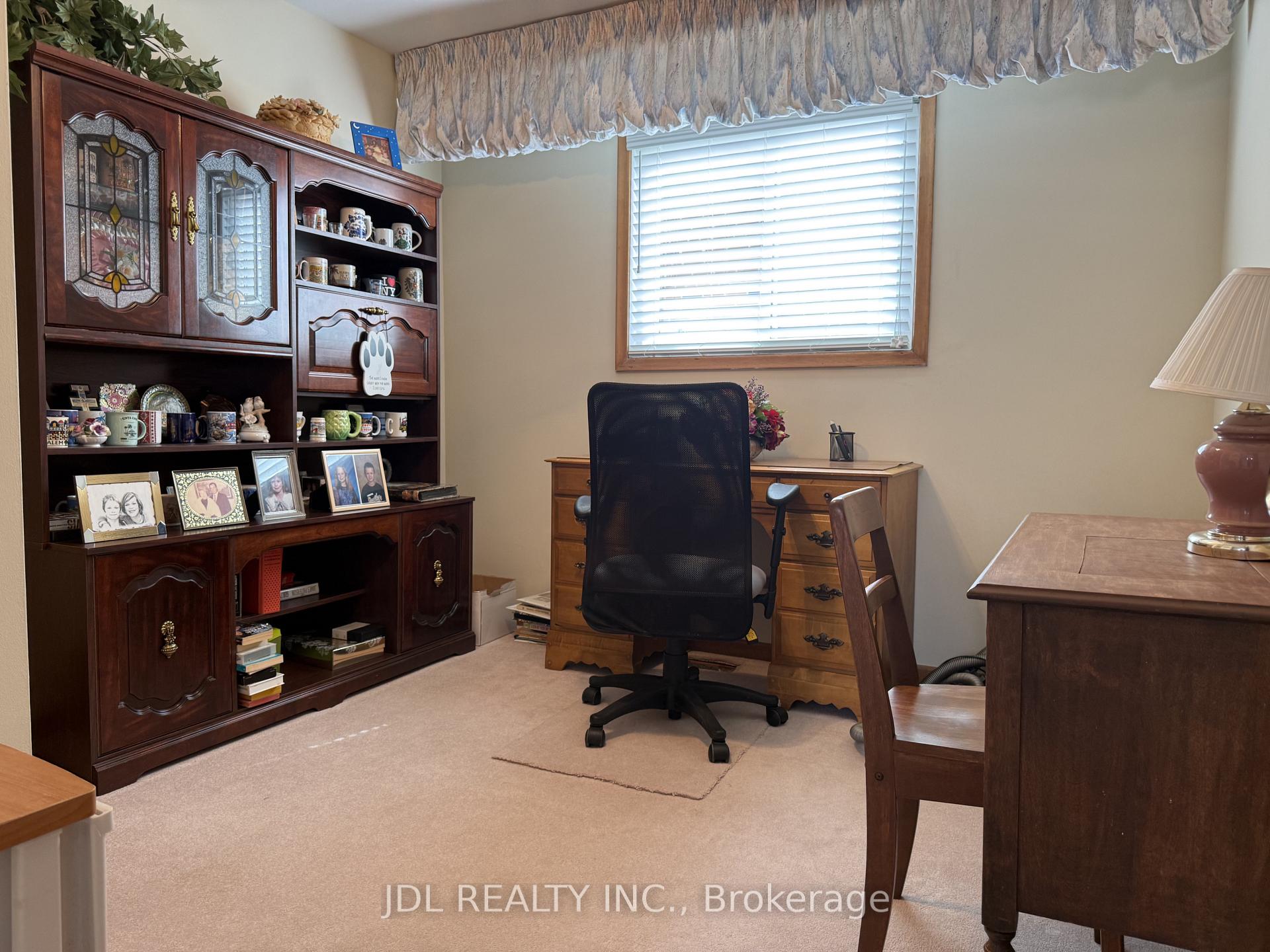 Photo 5 of Unit Room, 28 Orangewood Crescent, Scarborough, L'Amoreaux — HOMEH