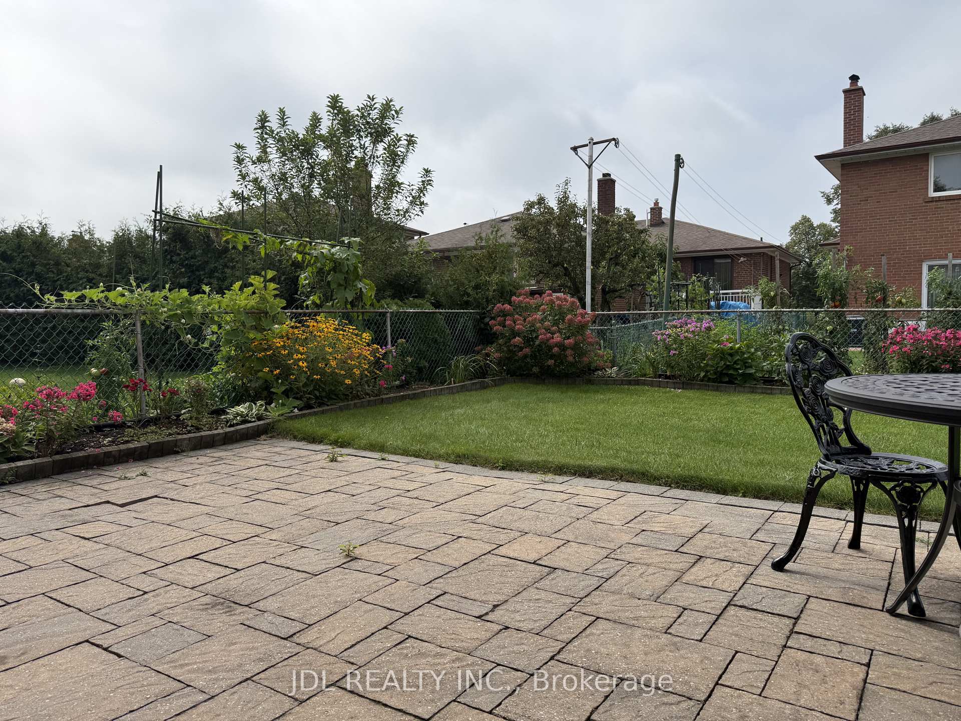 Photo 11 of Unit Room, 28 Orangewood Crescent, Scarborough, L'Amoreaux — HOMEH