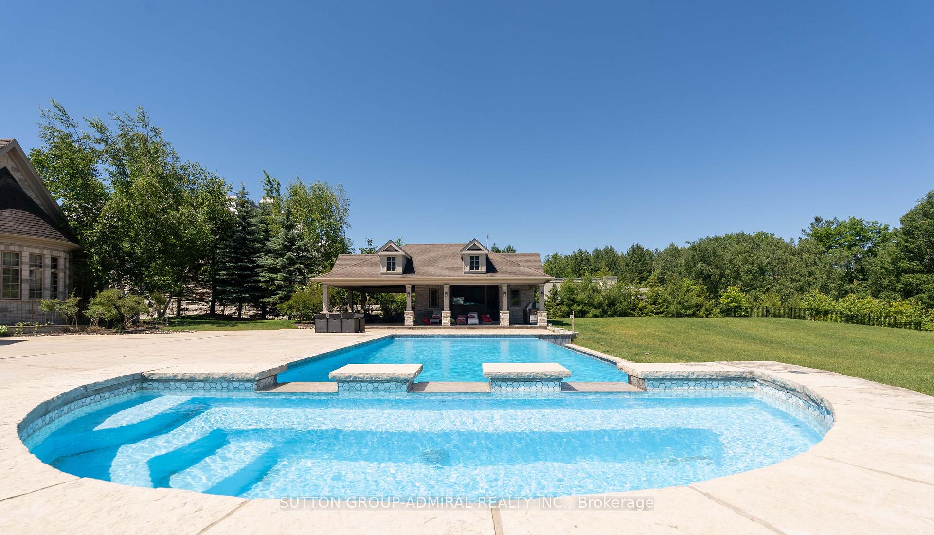 Photo 7 of 66 Scotch Valley Drive, King, King City — HOMEH