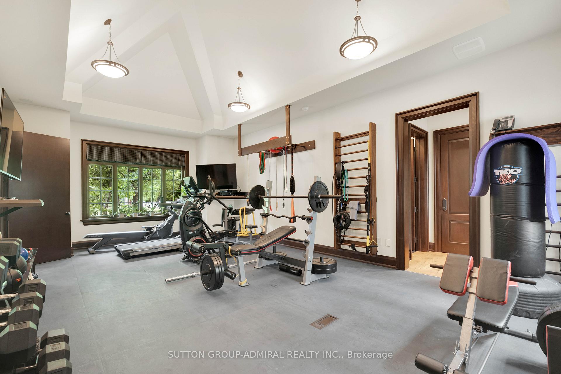 Photo 31 of 66 Scotch Valley Drive, King, King City — HOMEH