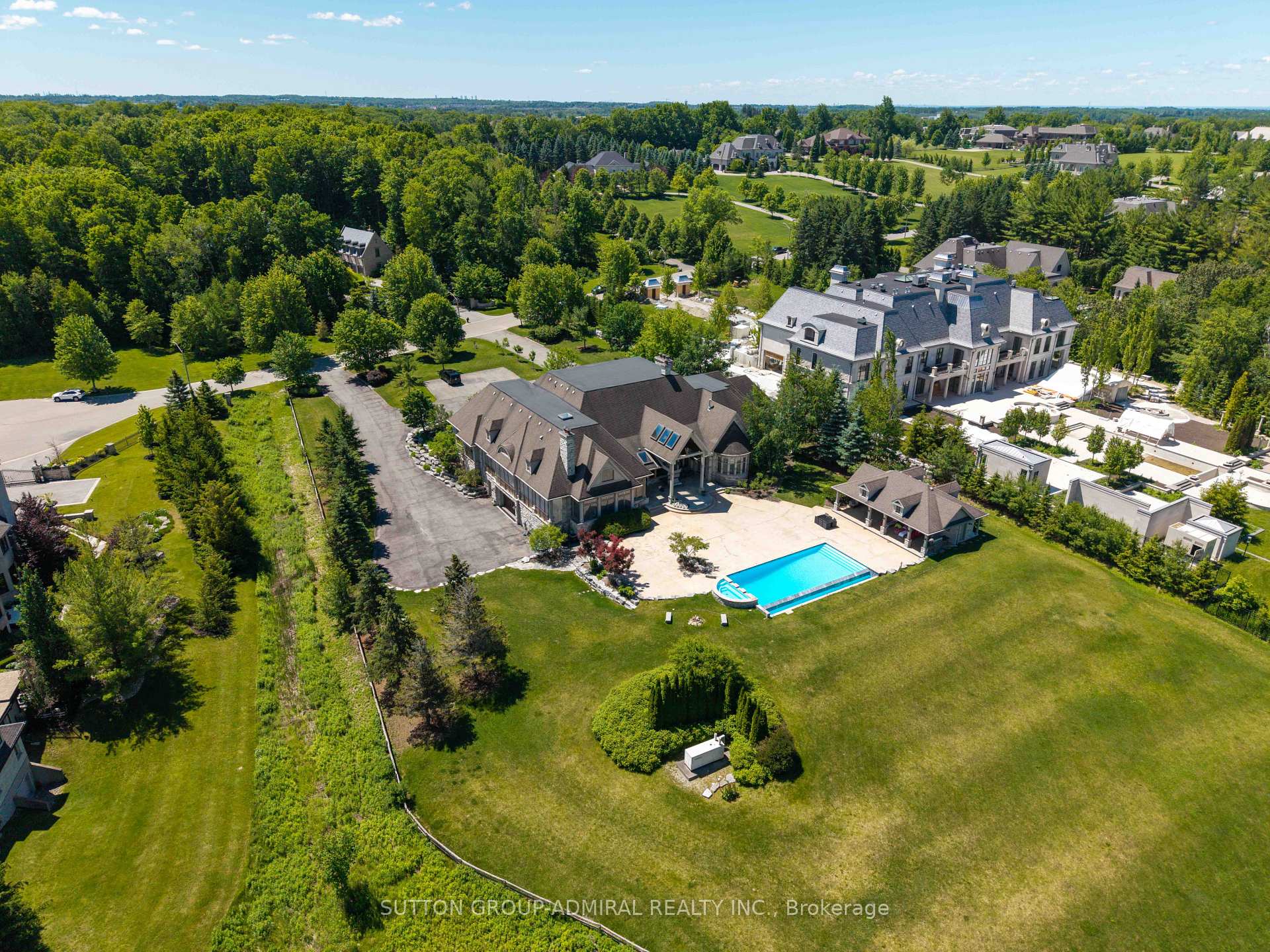 Photo 49 of 66 Scotch Valley Drive, King, King City — HOMEH