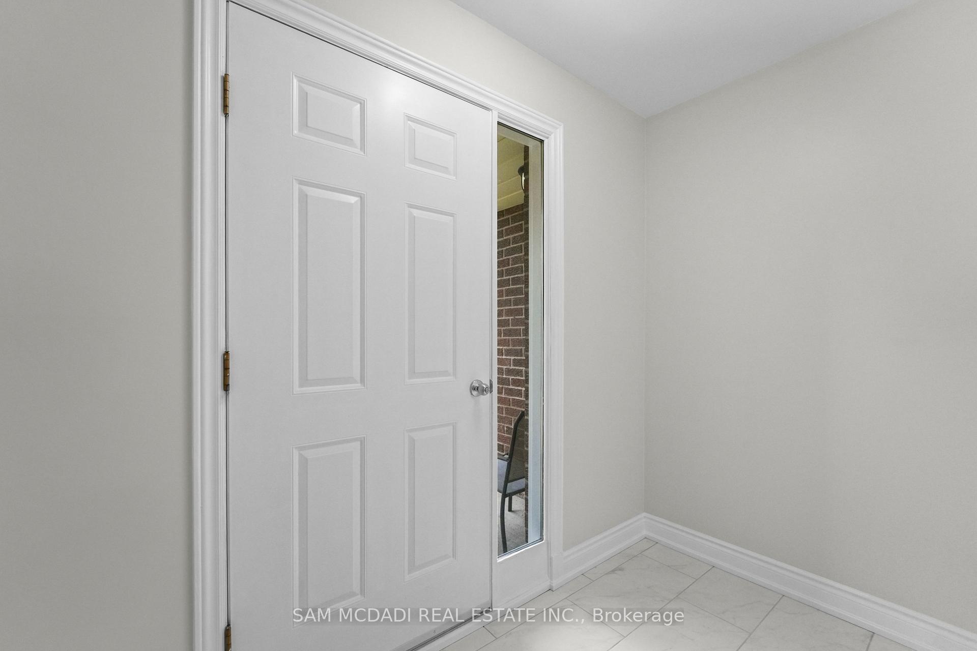 Photo 3 of 14 Birchfield Drive, Clarington, Courtice — HOMEH
