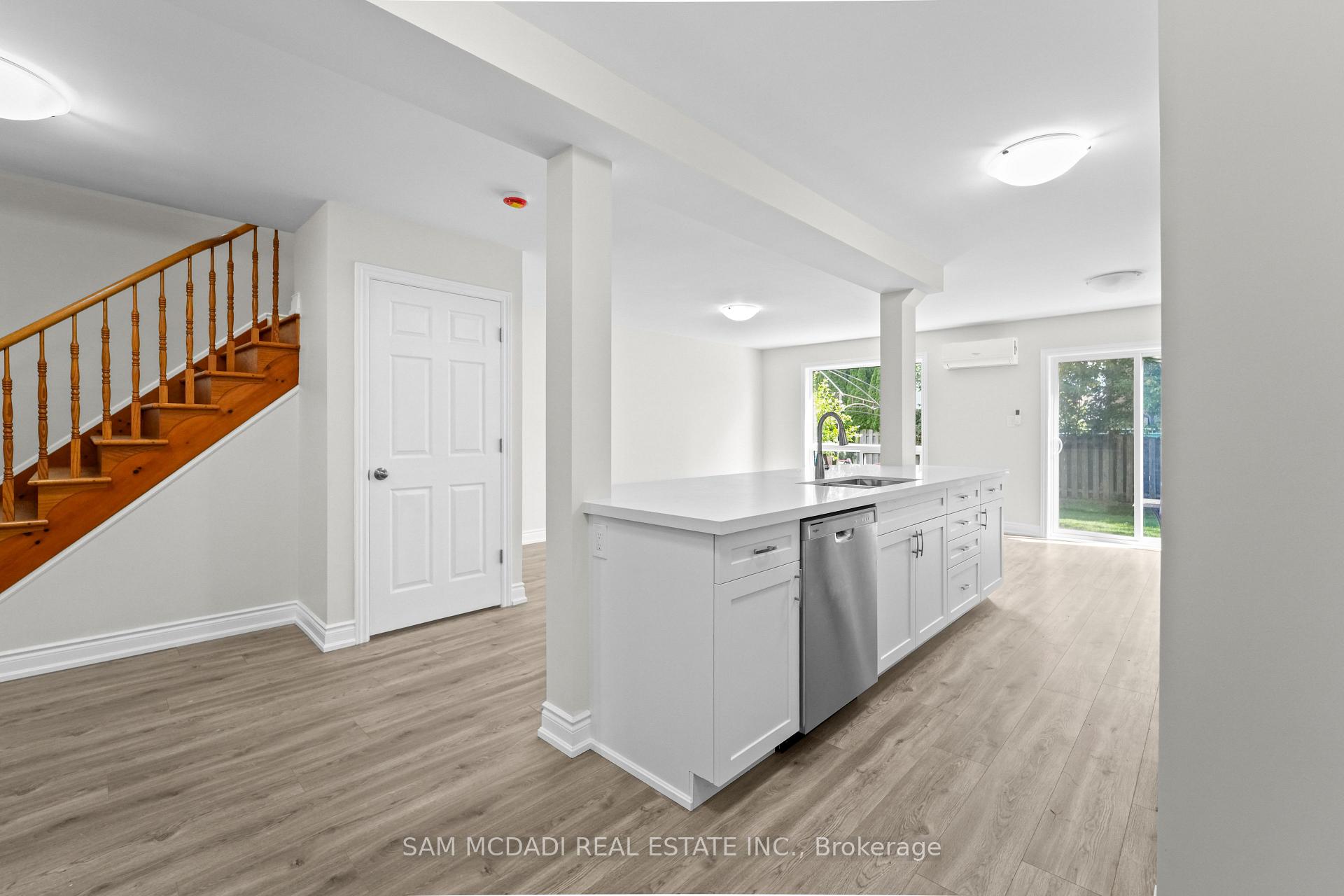 Photo 7 of 14 Birchfield Drive, Clarington, Courtice — HOMEH
