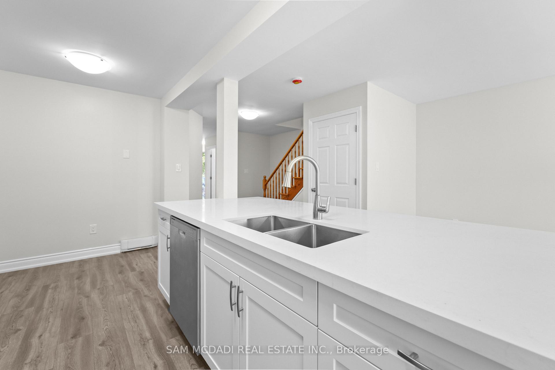 Photo 11 of 14 Birchfield Drive, Clarington, Courtice — HOMEH
