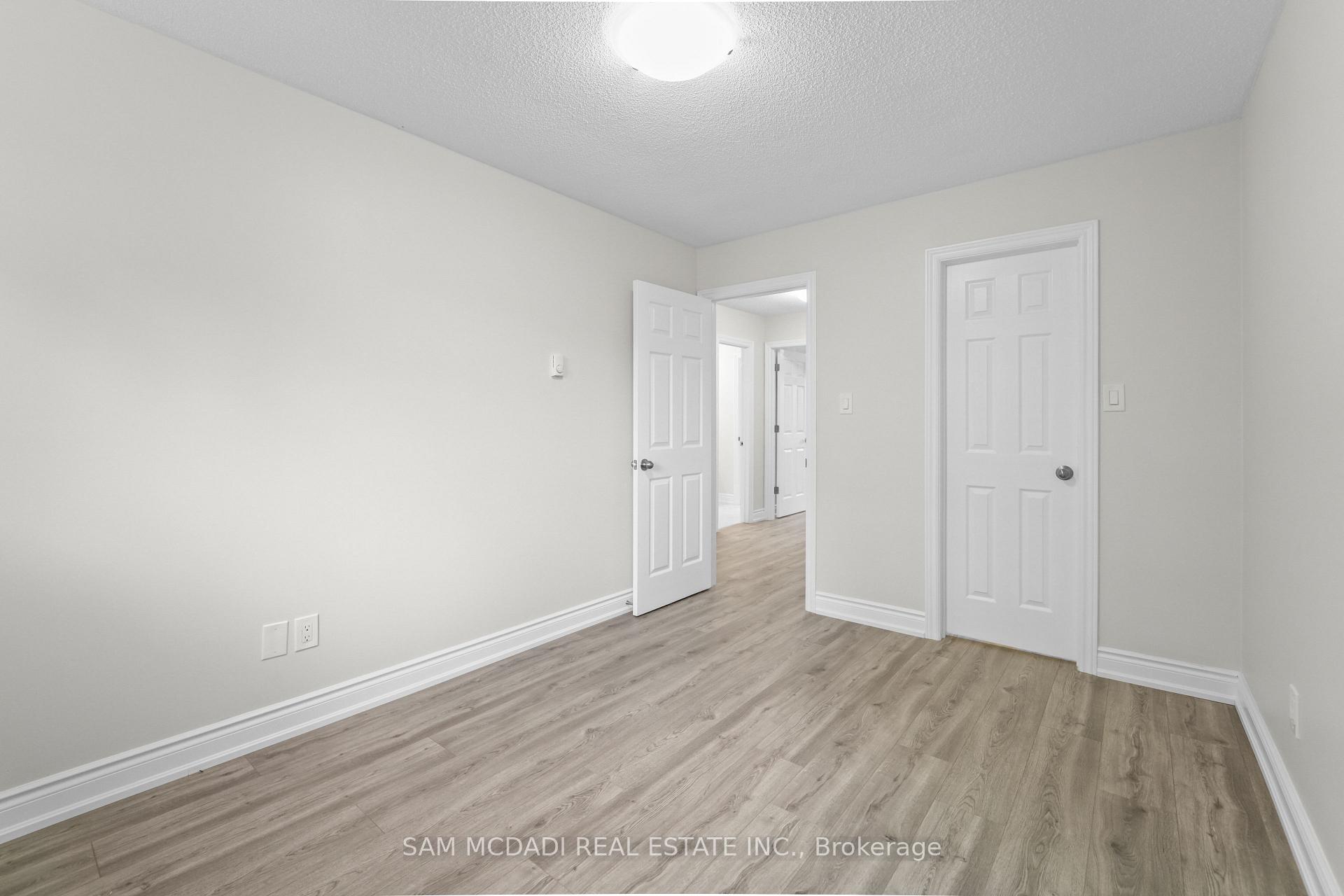 Photo 23 of 14 Birchfield Drive, Clarington, Courtice — HOMEH