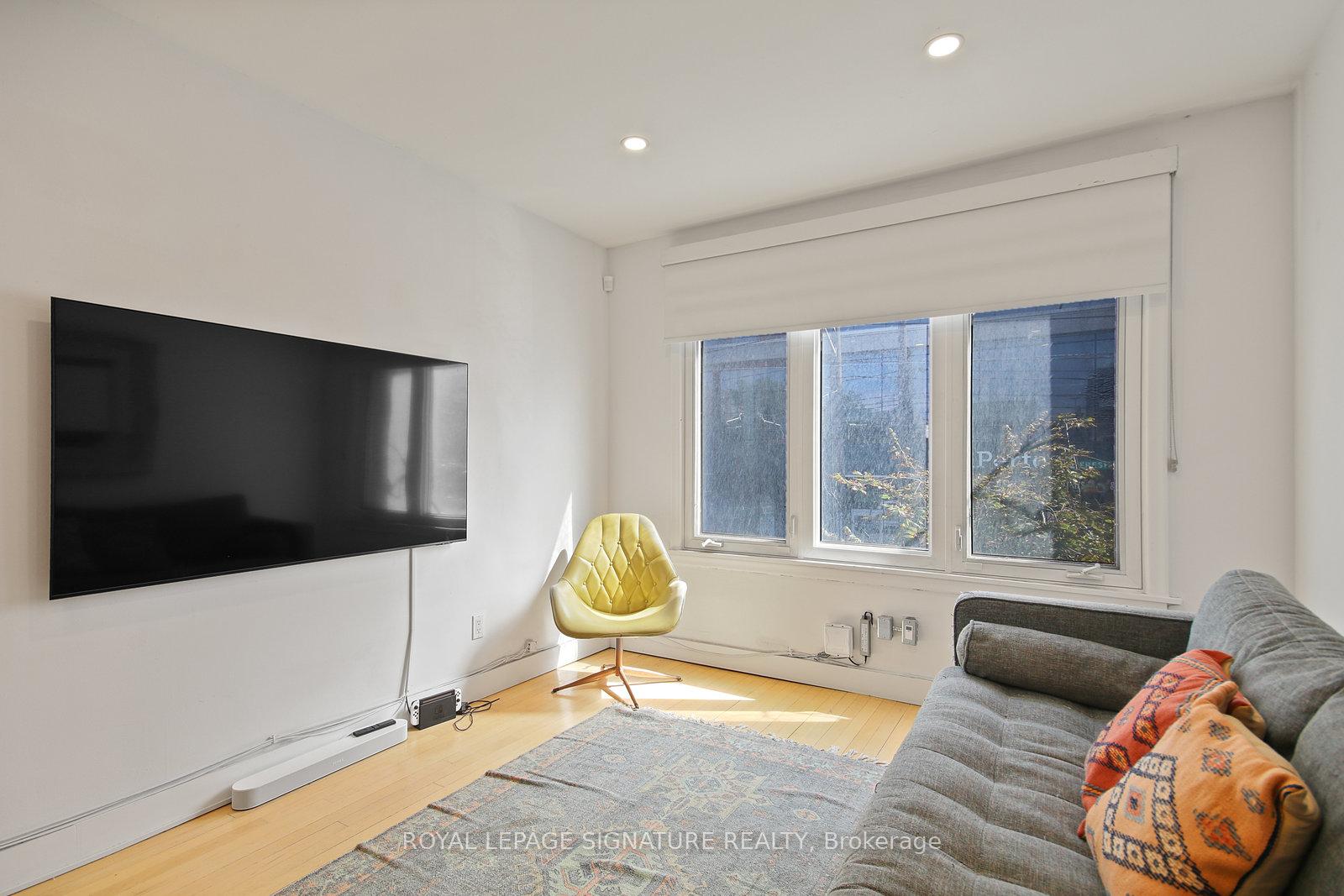 Photo 7 of Unit Upper, 1048 Queen Street W, Toronto, Trinity-Bellwoods — HOMEH