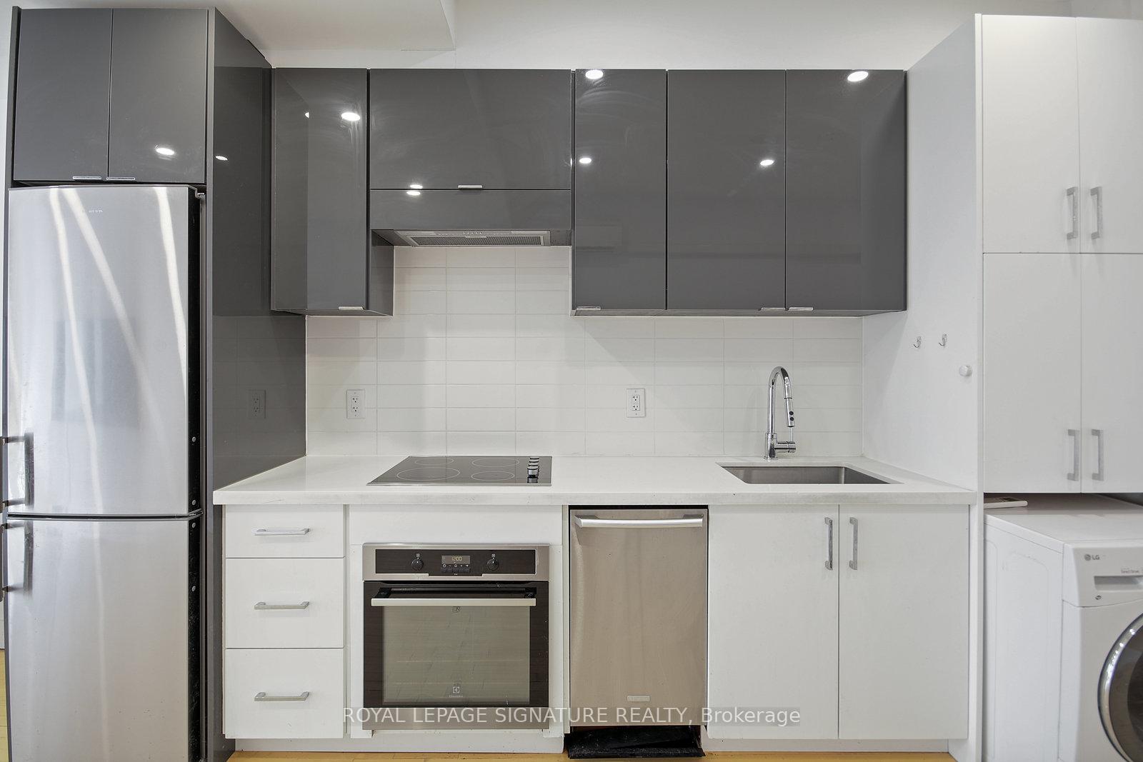 Photo 11 of Unit Upper, 1048 Queen Street W, Toronto, Trinity-Bellwoods — HOMEH