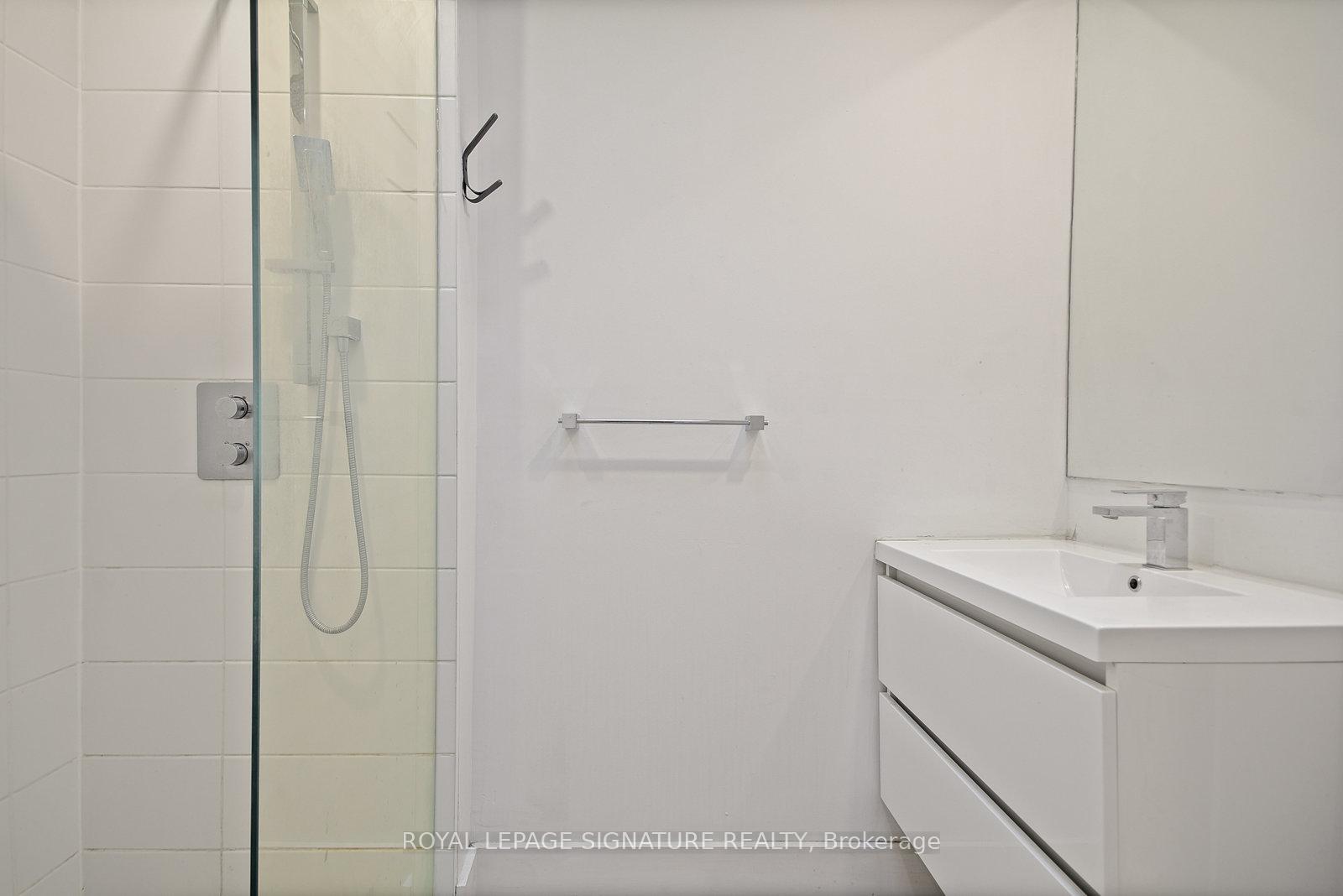Photo 20 of Unit Upper, 1048 Queen Street W, Toronto, Trinity-Bellwoods — HOMEH