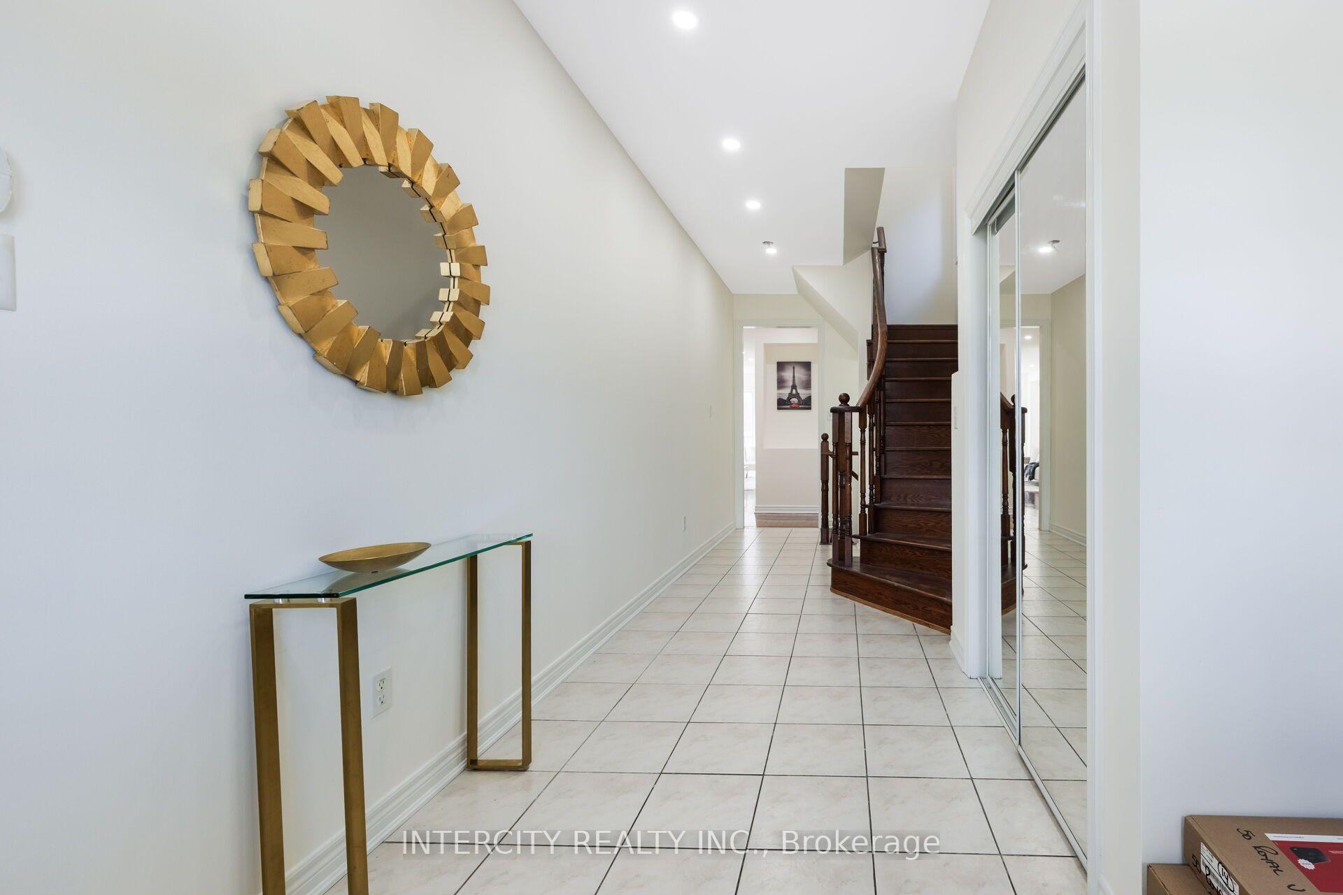Photo 5 of 50 Royal Vista Road, Brampton, Bram West — HOMEH