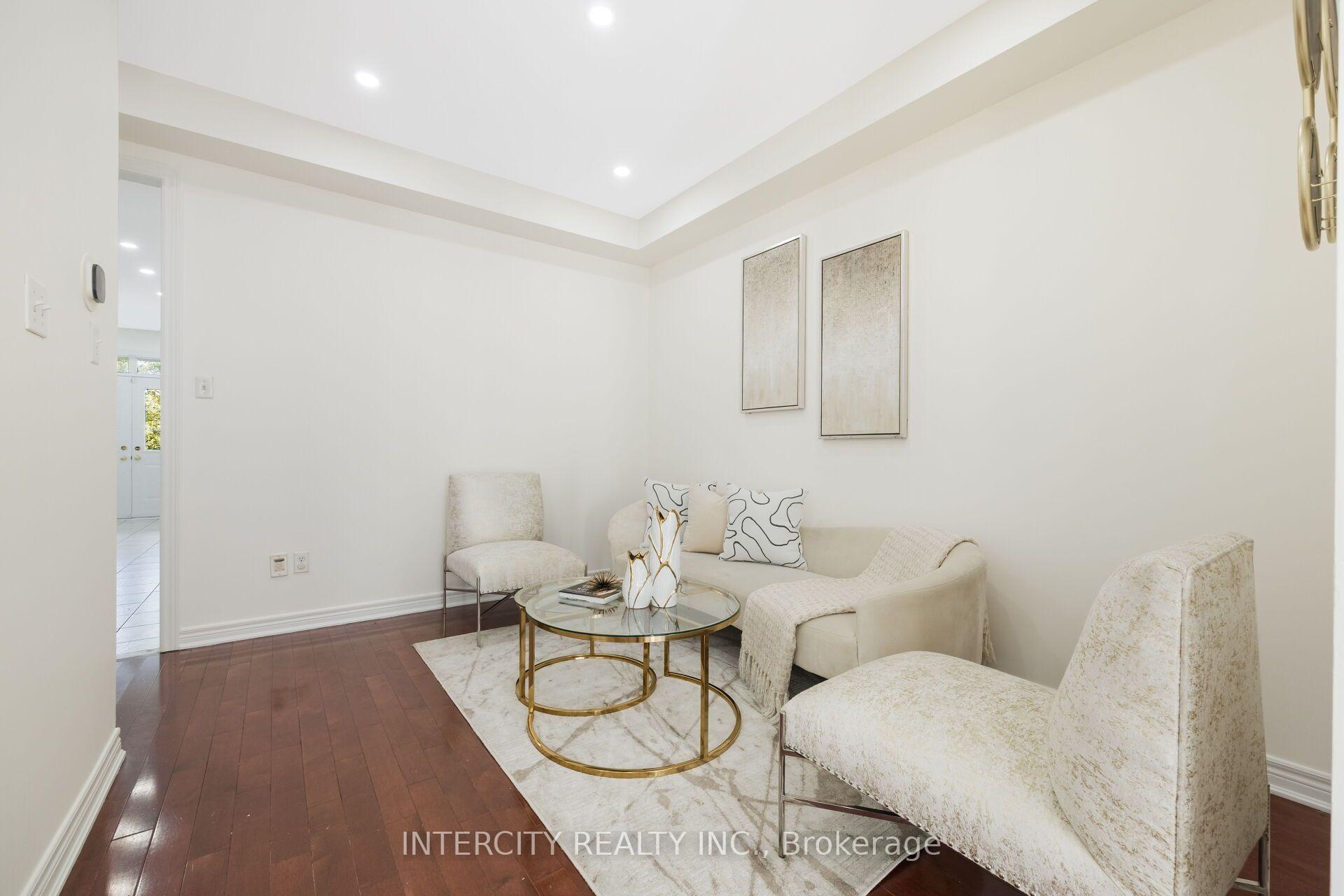 Photo 7 of 50 Royal Vista Road, Brampton, Bram West — HOMEH