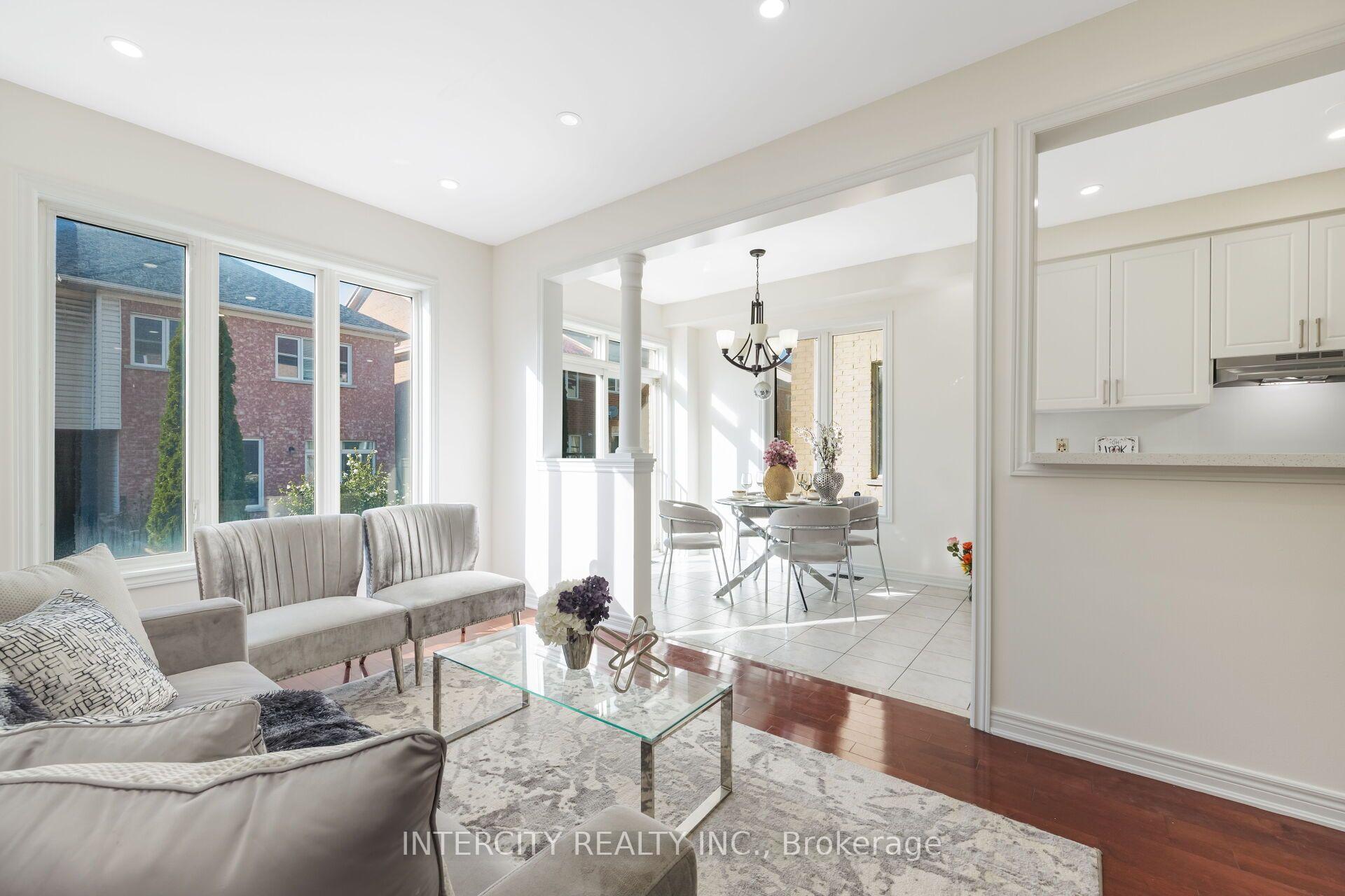 Photo 13 of 50 Royal Vista Road, Brampton, Bram West — HOMEH