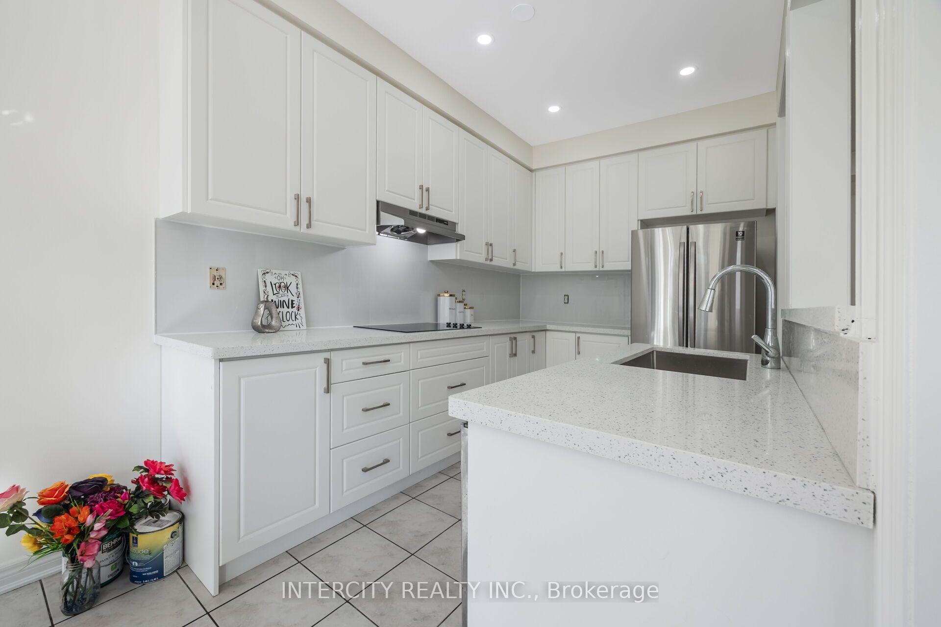 Photo 18 of 50 Royal Vista Road, Brampton, Bram West — HOMEH