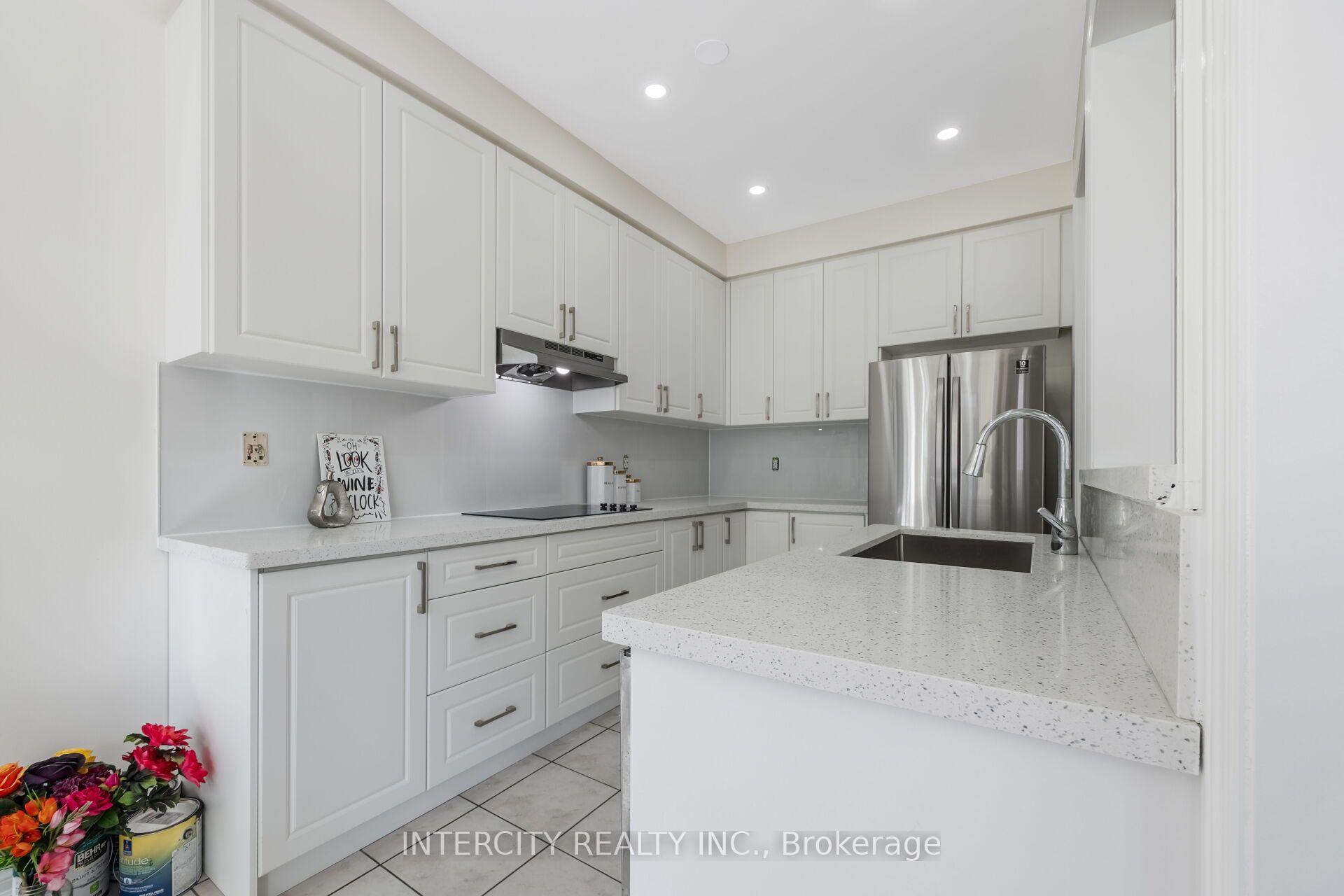 Photo 21 of 50 Royal Vista Road, Brampton, Bram West — HOMEH