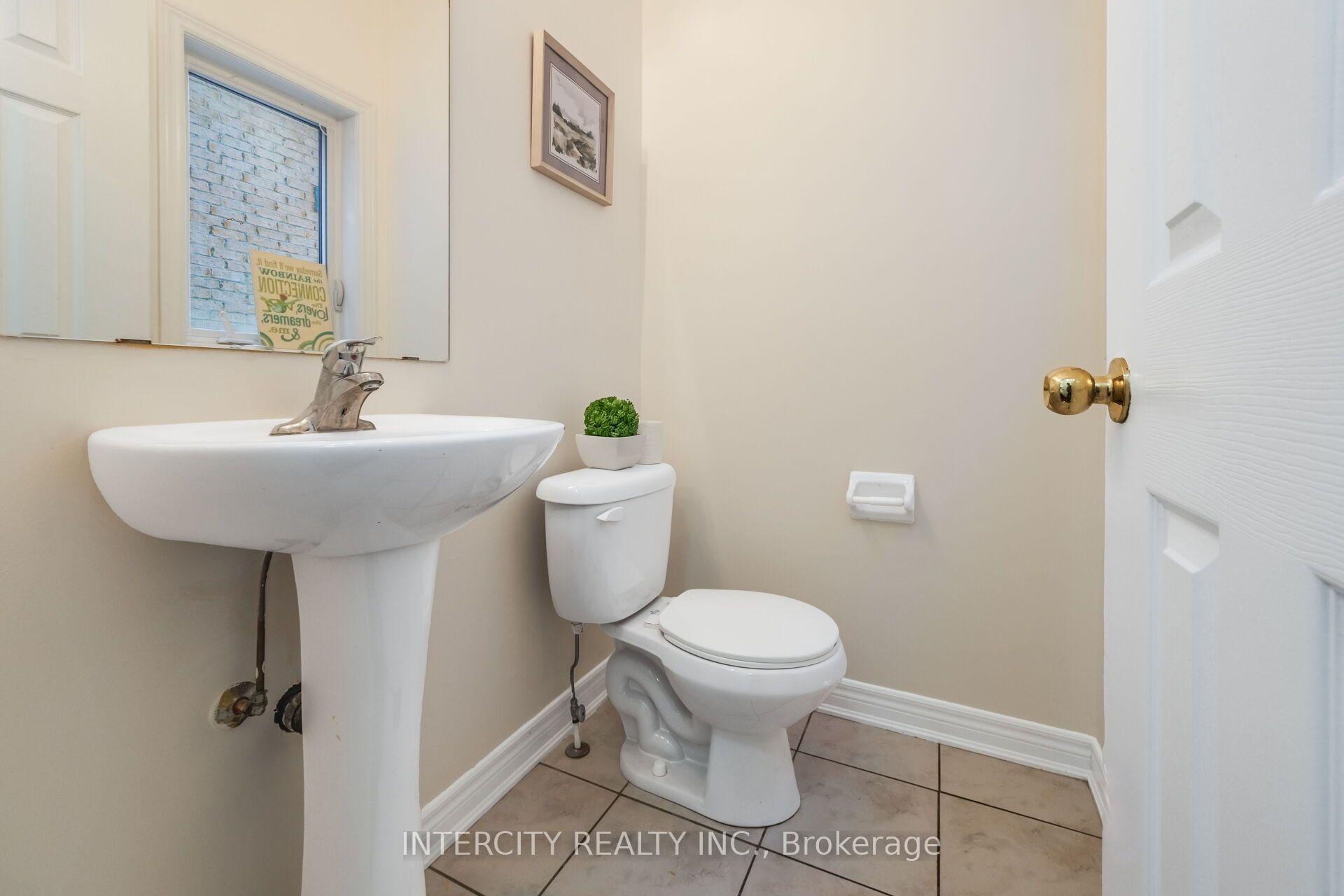 Photo 22 of 50 Royal Vista Road, Brampton, Bram West — HOMEH