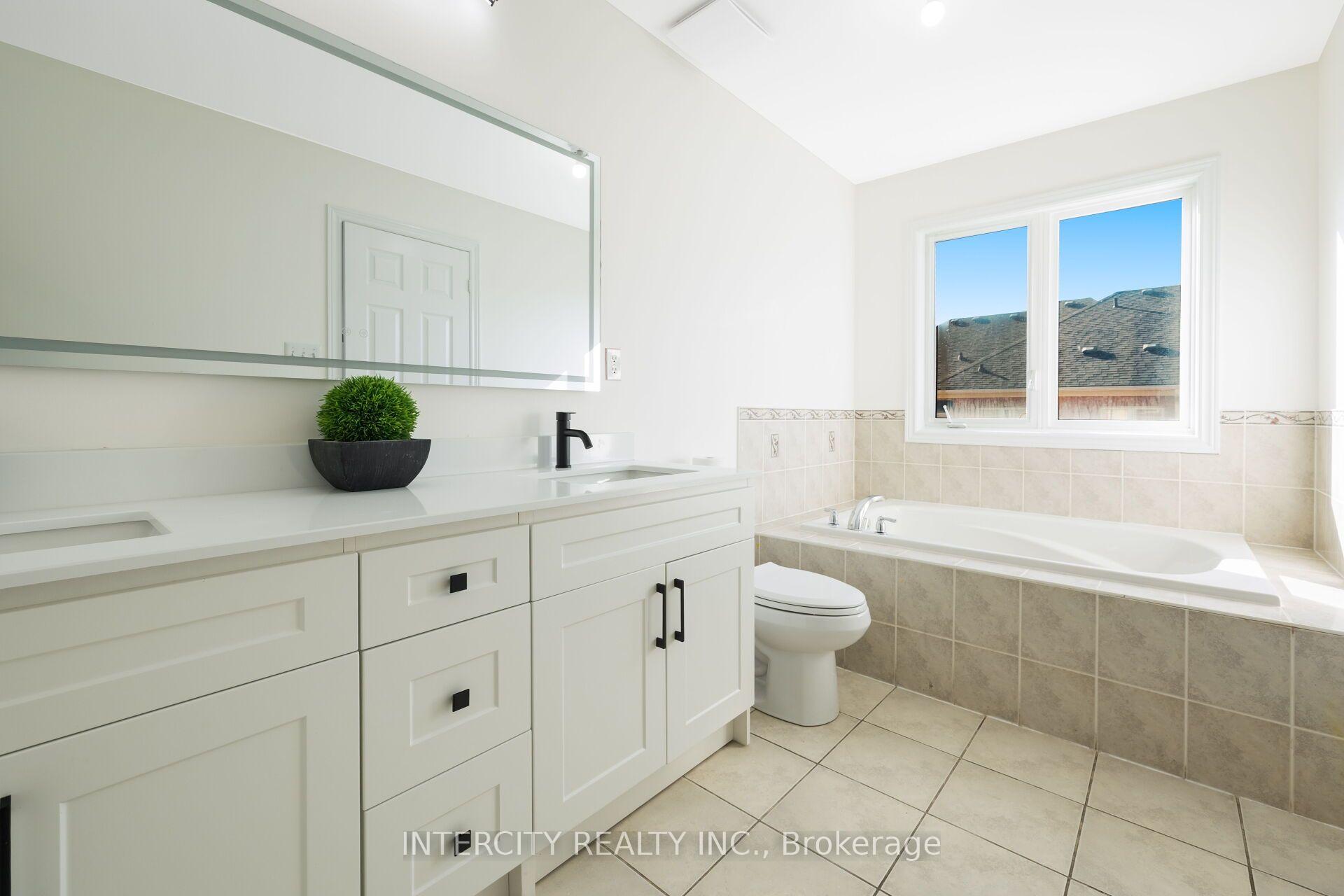 Photo 31 of 50 Royal Vista Road, Brampton, Bram West — HOMEH