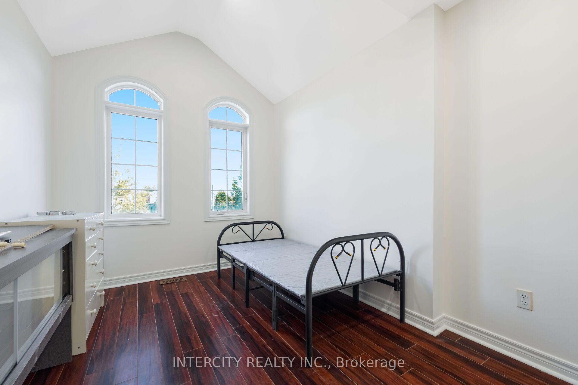 Photo 34 of 50 Royal Vista Road, Brampton, Bram West — HOMEH