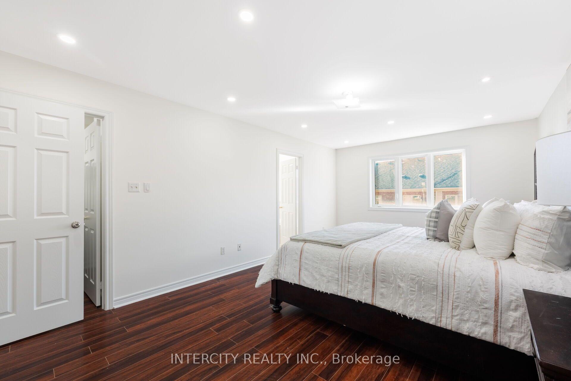 Photo 36 of 50 Royal Vista Road, Brampton, Bram West — HOMEH