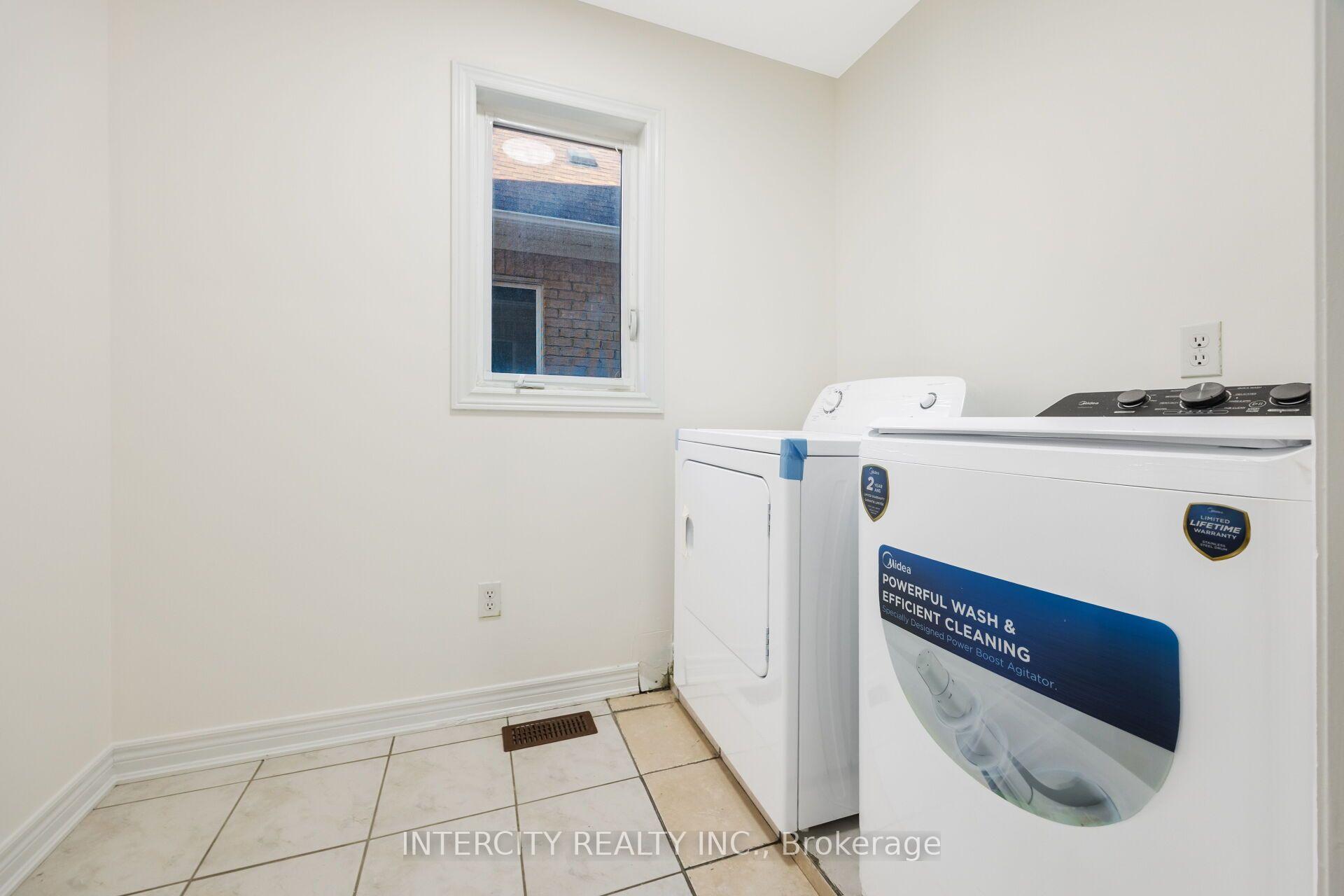 Photo 37 of 50 Royal Vista Road, Brampton, Bram West — HOMEH