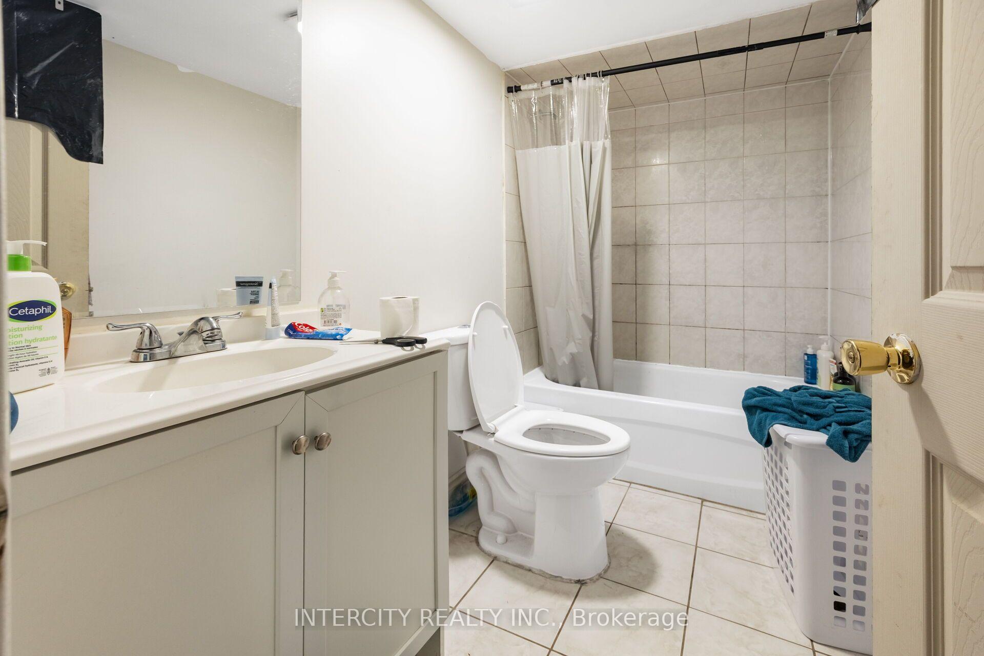 Photo 45 of 50 Royal Vista Road, Brampton, Bram West — HOMEH