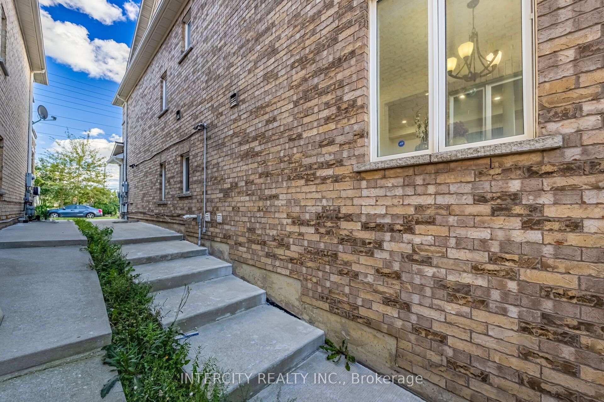 Photo 47 of 50 Royal Vista Road, Brampton, Bram West — HOMEH