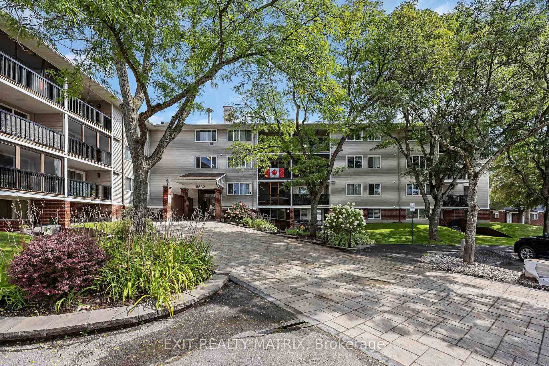 Photo 2 of Unit 206, 6532 Bilberry Drive, Ottawa, Orleans Wood — HOMEH