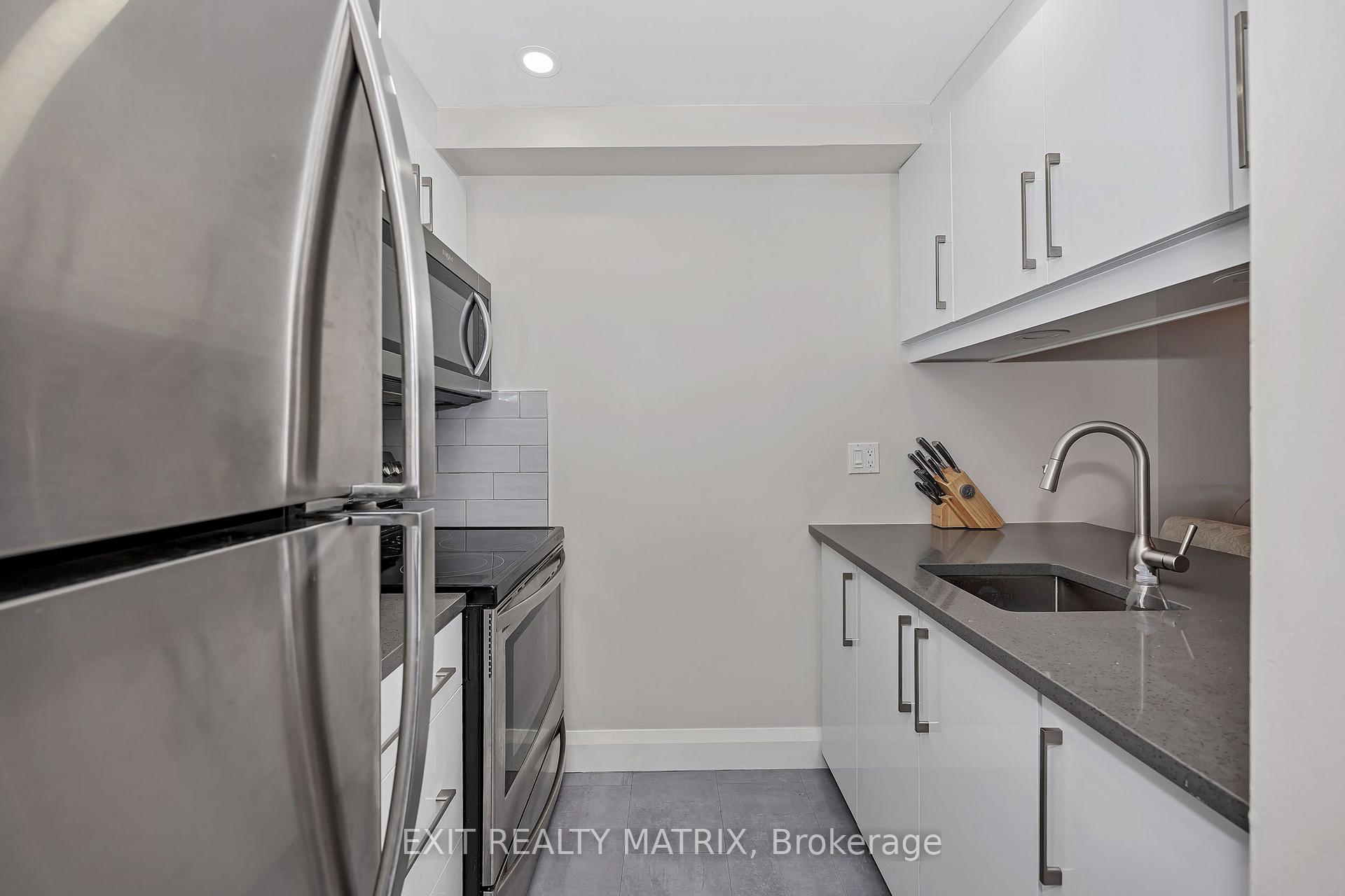 Photo 4 of Unit 206, 6532 Bilberry Drive, Ottawa, Orleans Wood — HOMEH