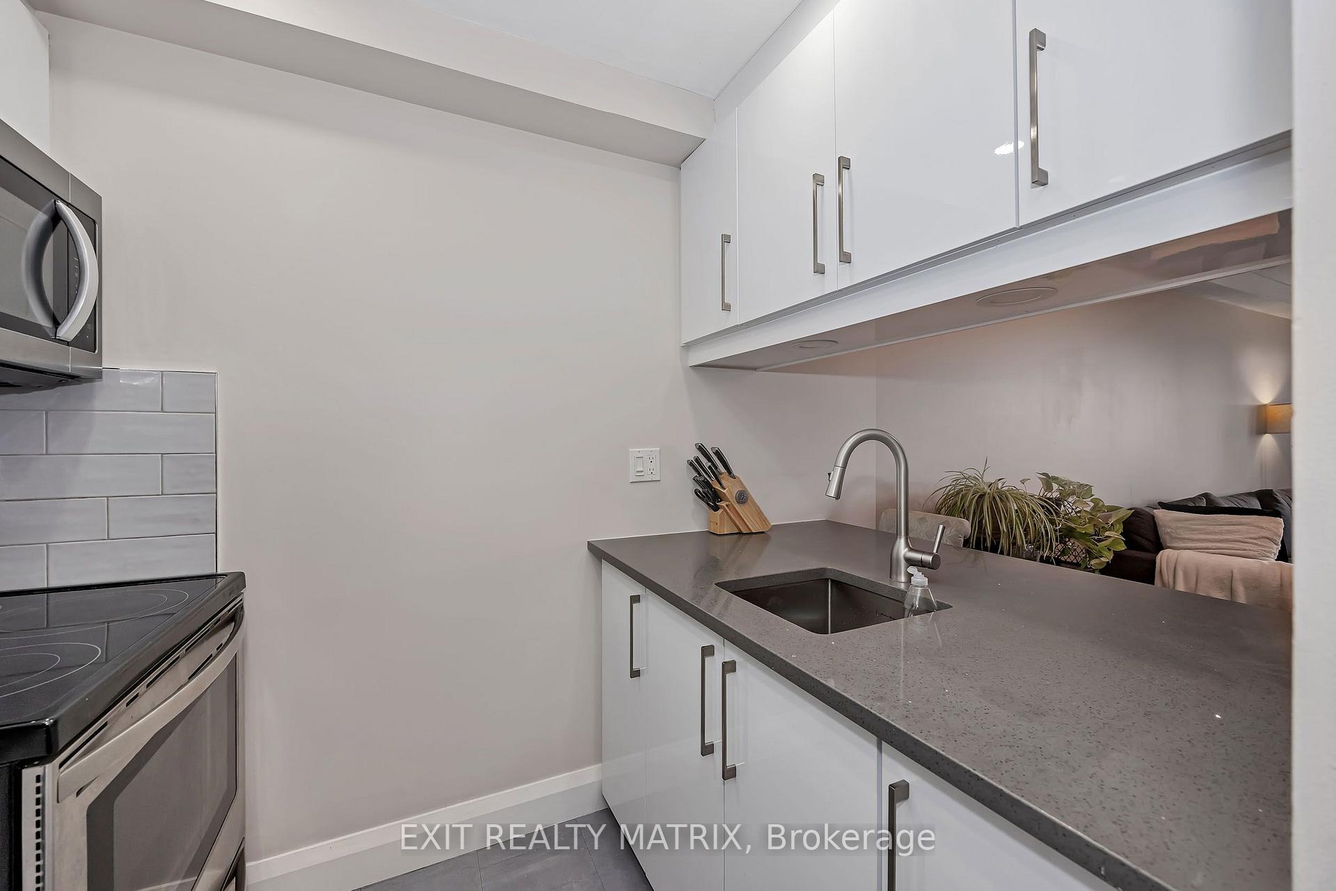 Photo 6 of Unit 206, 6532 Bilberry Drive, Ottawa, Orleans Wood — HOMEH
