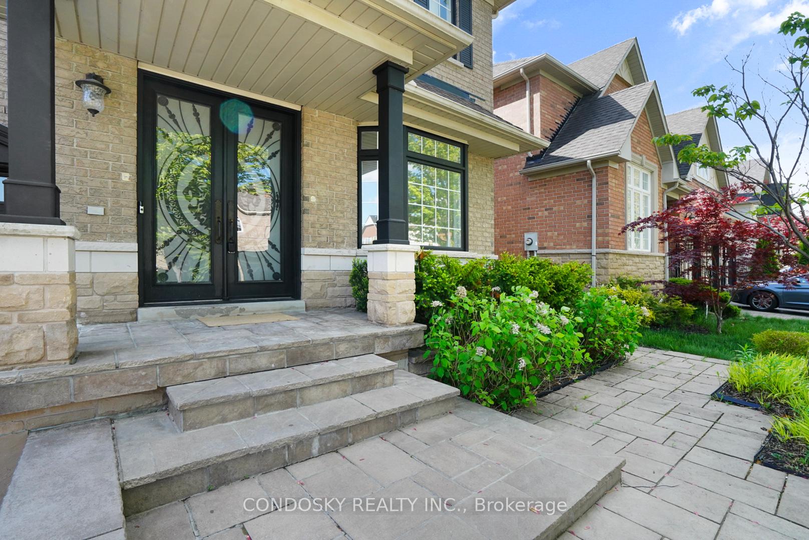 Photo 2 of 3322 Fox Run Circle, Oakville, Bronte — HOMEH