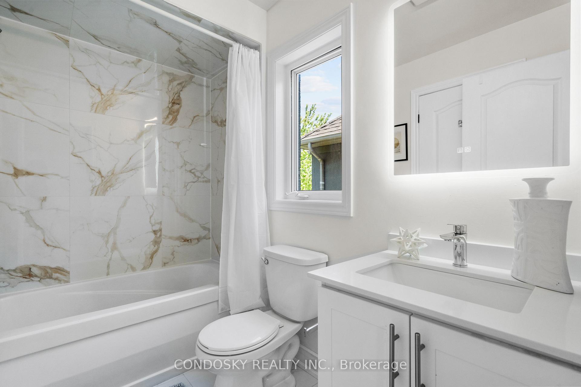 Photo 29 of 3322 Fox Run Circle, Oakville, Bronte — HOMEH