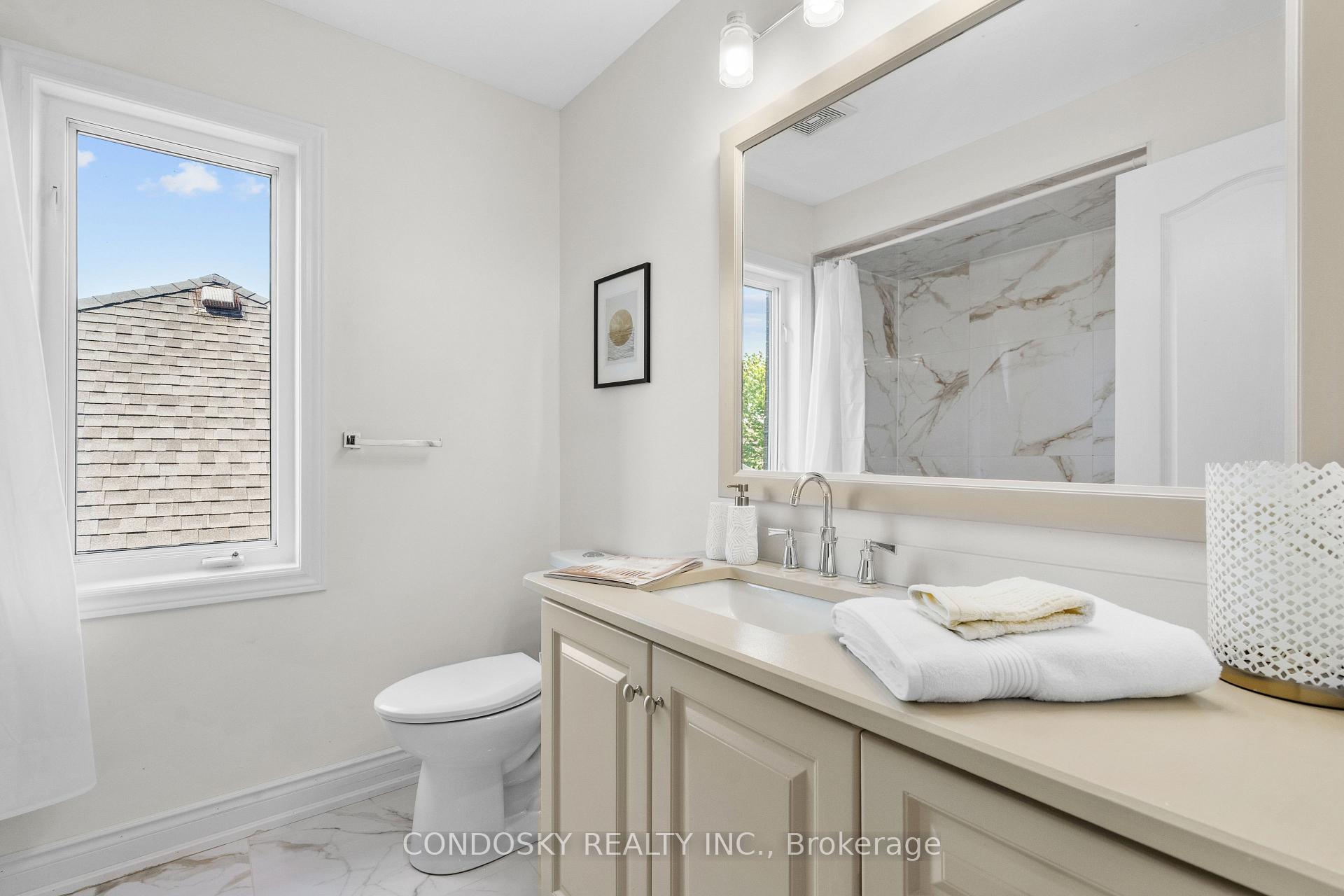 Photo 36 of 3322 Fox Run Circle, Oakville, Bronte — HOMEH