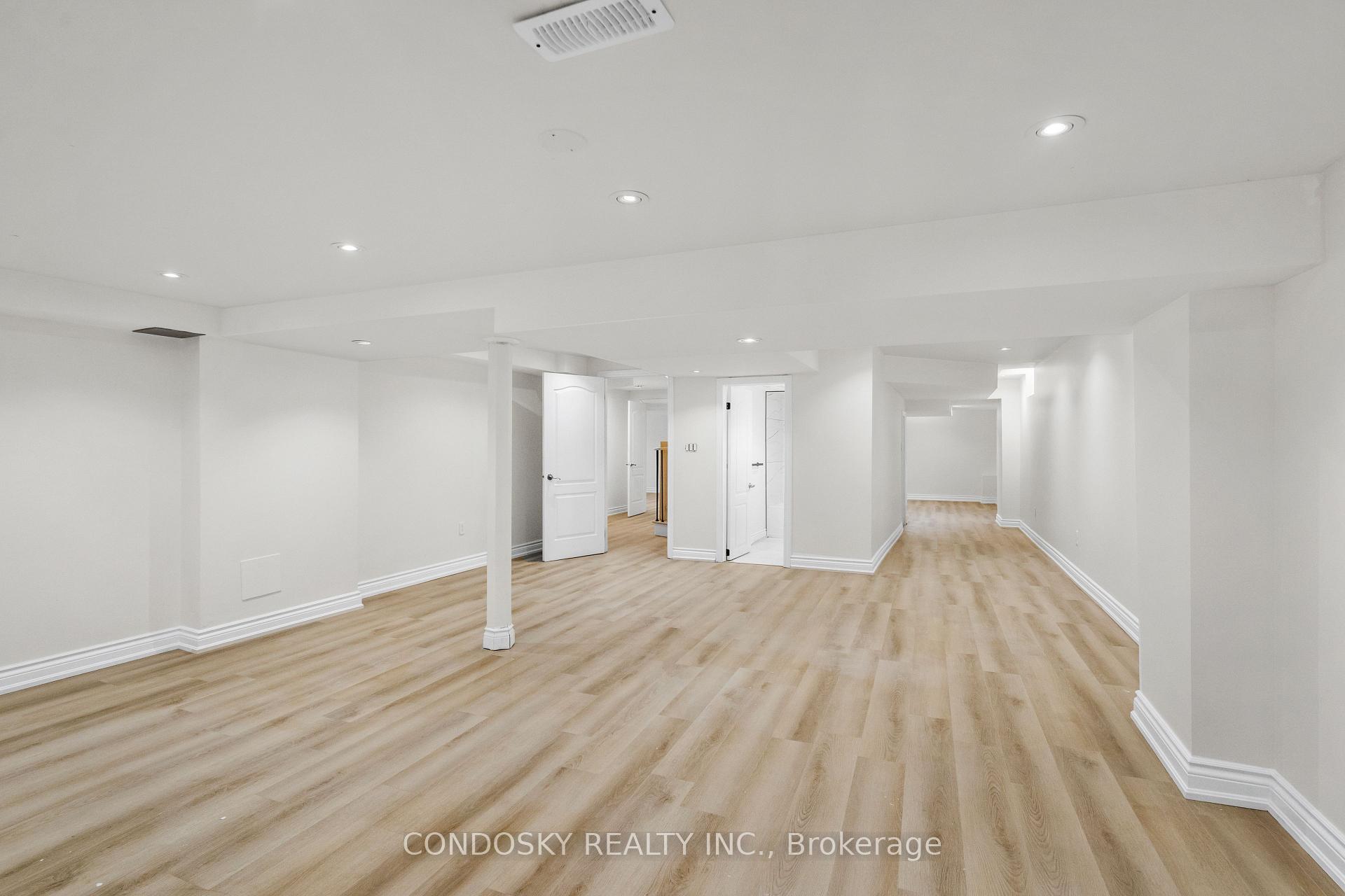 Photo 40 of 3322 Fox Run Circle, Oakville, Bronte — HOMEH